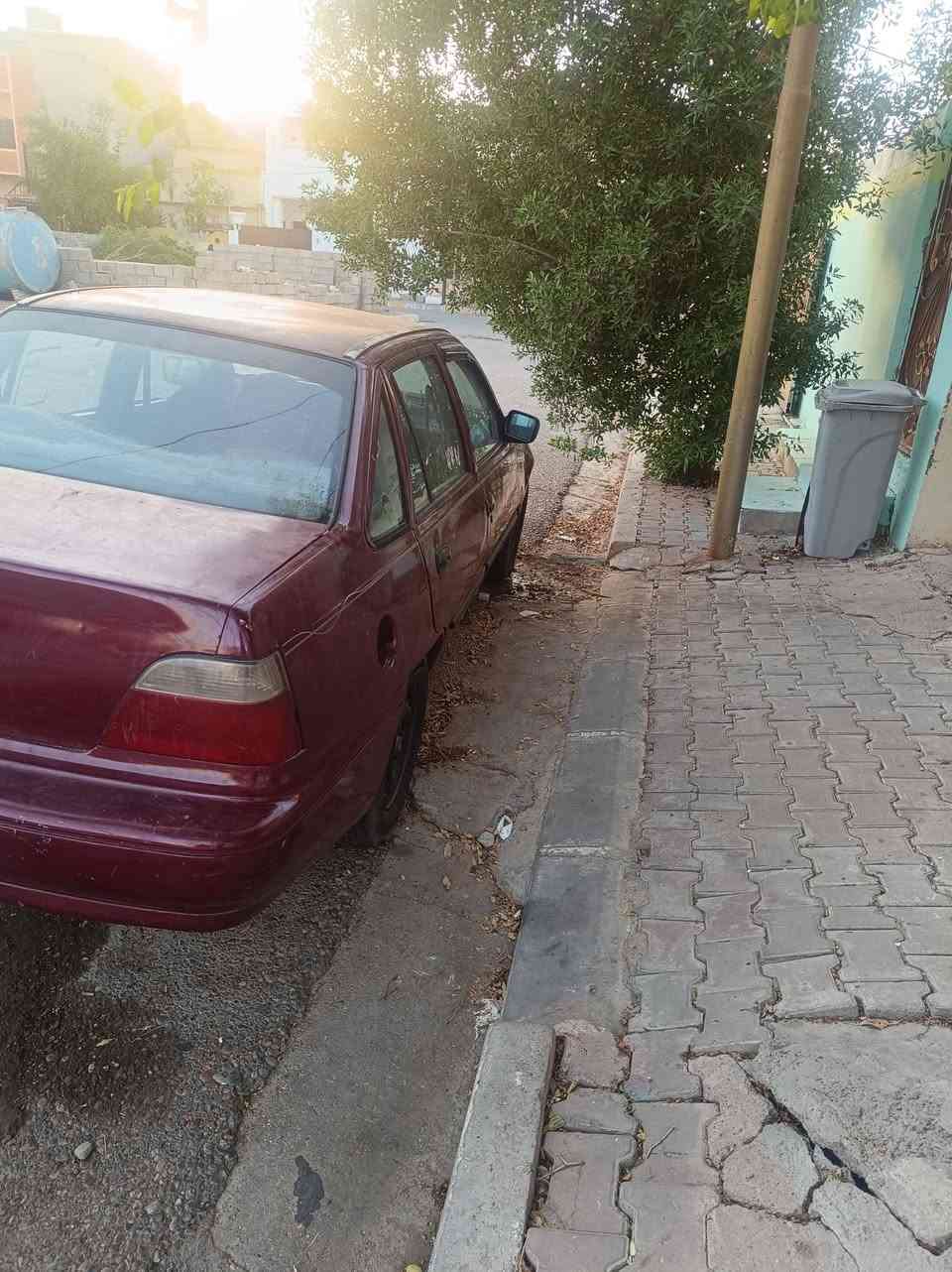 دايو سلو للبيع السعر ٢٥ بي مجال  موديل ٩٥ كير محرك شرط تايرات جدد  بيه نواقص  يحتاج فرة ابد بطاقة بانزين موجوده سنويه لحد٢٧ اتصل وتدلل ***********
