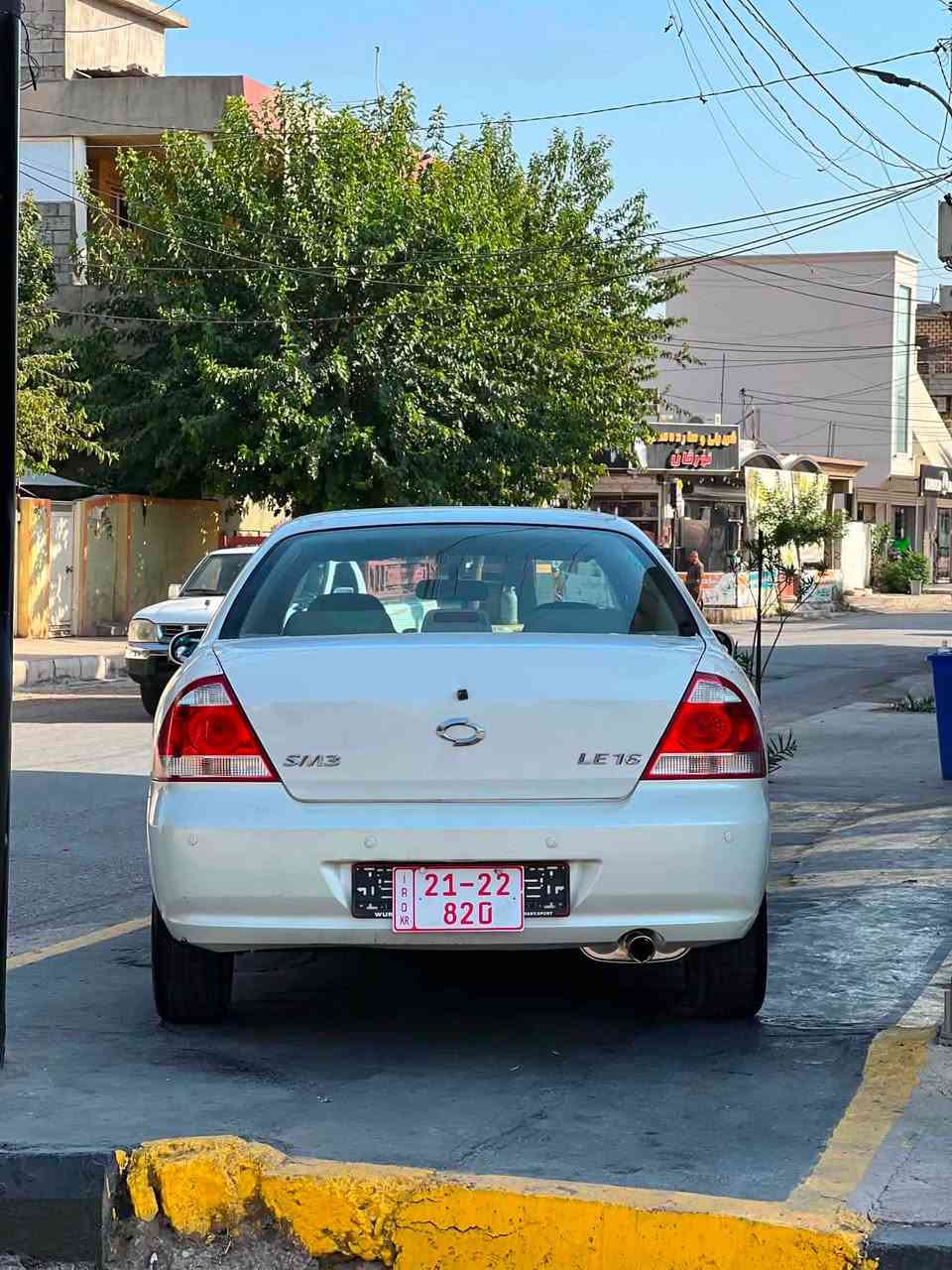 سەنی بڕاوە ٢٠٠٥  سپی
قەپات مواسەفات بەس سلاید نیە 
کوشن جلد سوکان ڤۆلیۆم کەلەو عەینەک 
ناو زەرد کامل مەسروف شتێکی نمونەیە 
١٧٠ ڕۆشتوە ویلکەپ 
***********

