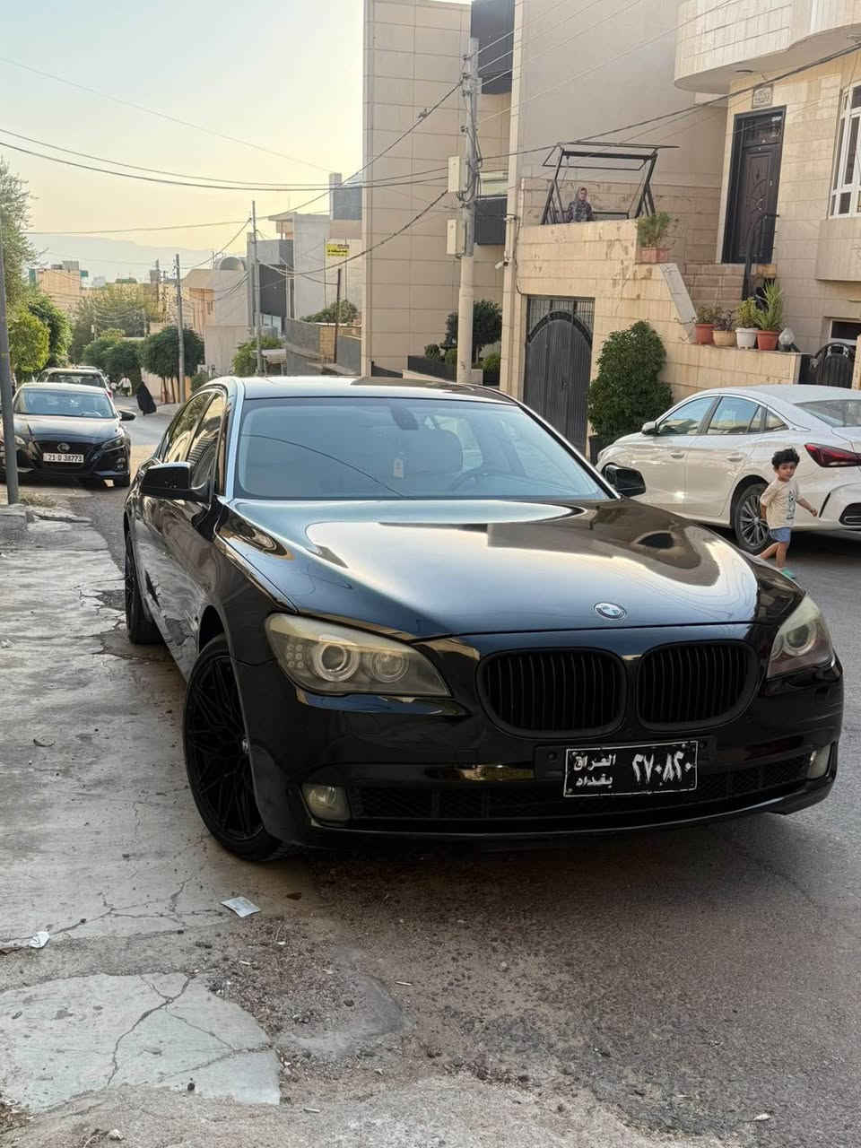 بە ناووی خوای گەورە
ساخ ساخ ساخ ساخ 
بیئێم دەبليوو ٧٤٠ شەش بستۆن توين تۆربۆ مەکينە مەرخووب
سەيارەکە وەک شوشە وایە هەیکەلی زۆر جوانە ٩٣ هەزار حەقی قی رۆشتوە  بۆنی شەریکەی لی دێ ناوەکەی 
وەک بۆياخ پەمبی هەیە ٤ پارجە پێشوو پشتی کەپس 
گێروو مەکینی بە شەرت 
شوین سلیمانی ٩٠$ کەمیک مە جالی برايانە 
ژ::م *********** السليمانية, العراق
