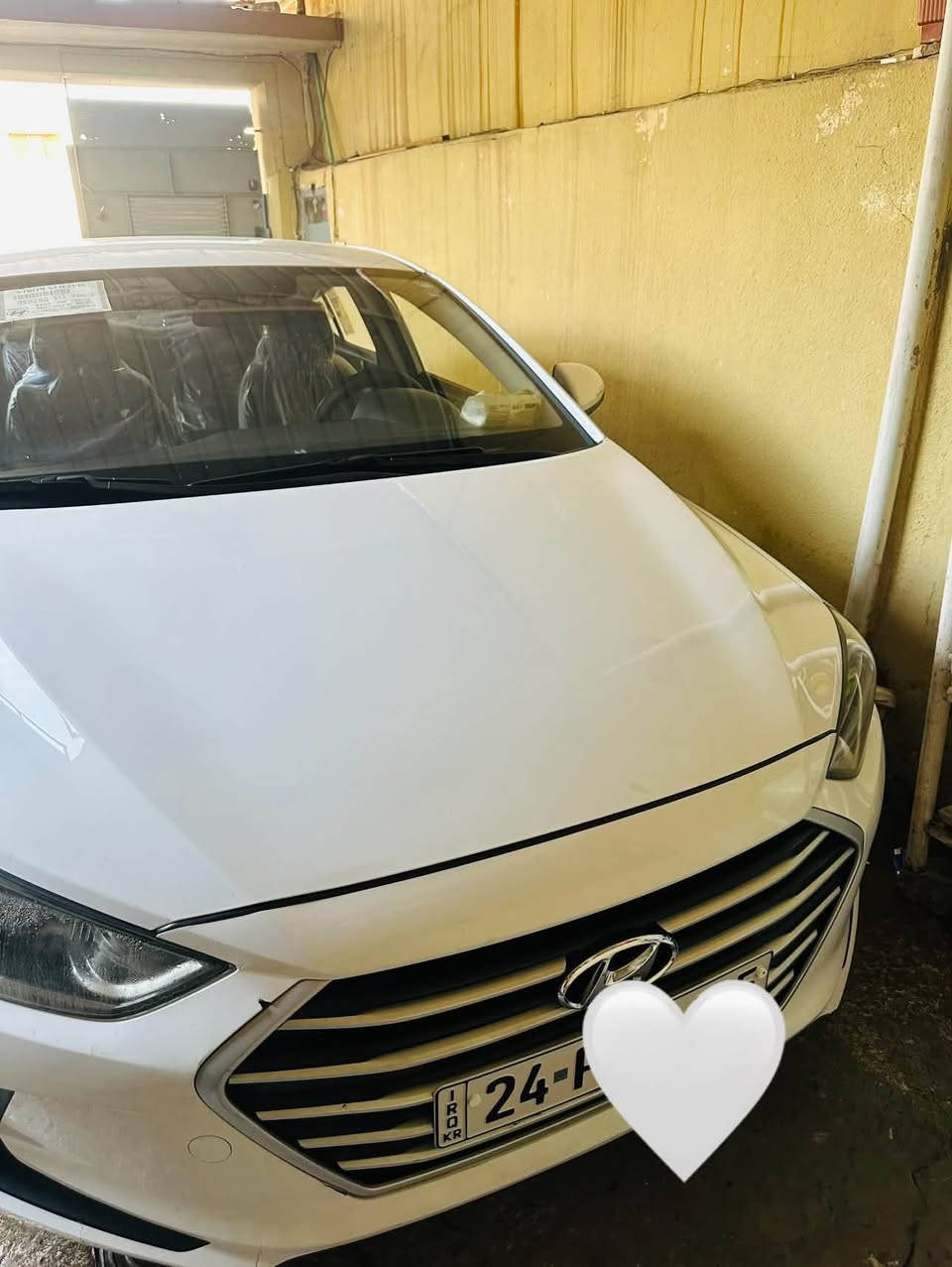النترا 2018// آكلين بدون ضرر ولا صبغ ولا ضربه سيارة جديدة 🚗
🚘

سيارة نص فول // 

تايرات جديد // شرط تحويل 

شاشا بيها كير محرك شرط لا صرف لا نفخ ولا بخار 

محرك 16 🔋

طخم جديد // جامات 4 كهرب //بدون فتحه سقف

وايرمن كلها شغاله 

سيارة مال بيت 🏠 

*********** 📞 يوجد واتساب مكاني موصل ايسر حي البكر
