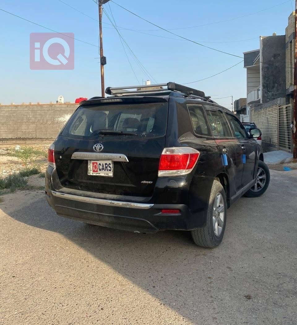 تويوتا هايلاندر SE 2011

المنشأ: وارد أمريكي

الفئة: SE

الممشى: 158,000 كم

المحرك: 3.5L V6 (دفع رباعي AWD)

اللون: أسود

الحالة: مستعمل

الضرر/الصبغ: مكفولة (كلين تايتل)

المواصفات: 7 مقاعد جلد، فتحة سقف،  صندوق كهربائي (دبة)، شاشة وكاميرا خلفية، ، مثبت سرعة.

الرقم/الموقع: لوحة بغداد (خصوصي) - متواجدة في بغداد

السعر: 18,800$ (شدة و88 ورقة)

للتواصل والاستفسار  ***********

 او مراسلة كورو جاكوار لتجارة السيارات:
📥 أرسل رسالة خاصة للبيج
📱 أو تواصل معنا مباشرة عبر الواتساب
