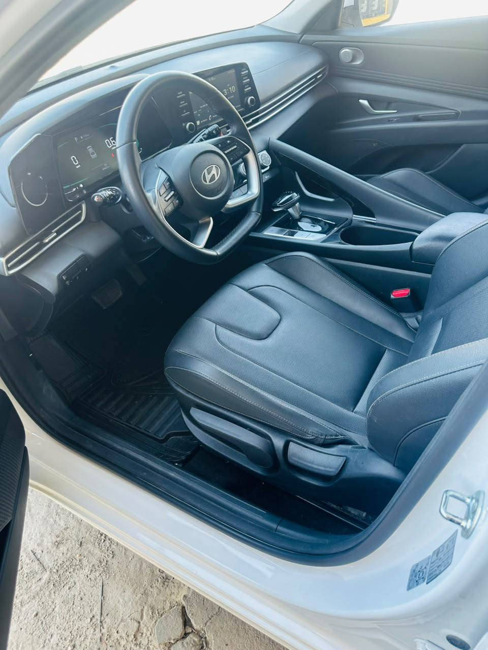سلام عليكم النتره خليجي تجمع كفاله يعني من الرصه كيرمكين حداديه كشريعني شرط جاهزه  فول مواصفات مكينه الف 1600يعني دبل نوزل  المرغو بصمه جلدلايت زنون فتحه جاهزه من كلشي رقم اربيل الجديد تحويل وكاله مضمون سنويه وهزه جديه توهه صادره مودبل 2024 السعر140العنوان كربلاء الرقم*********** ماشيه 45
