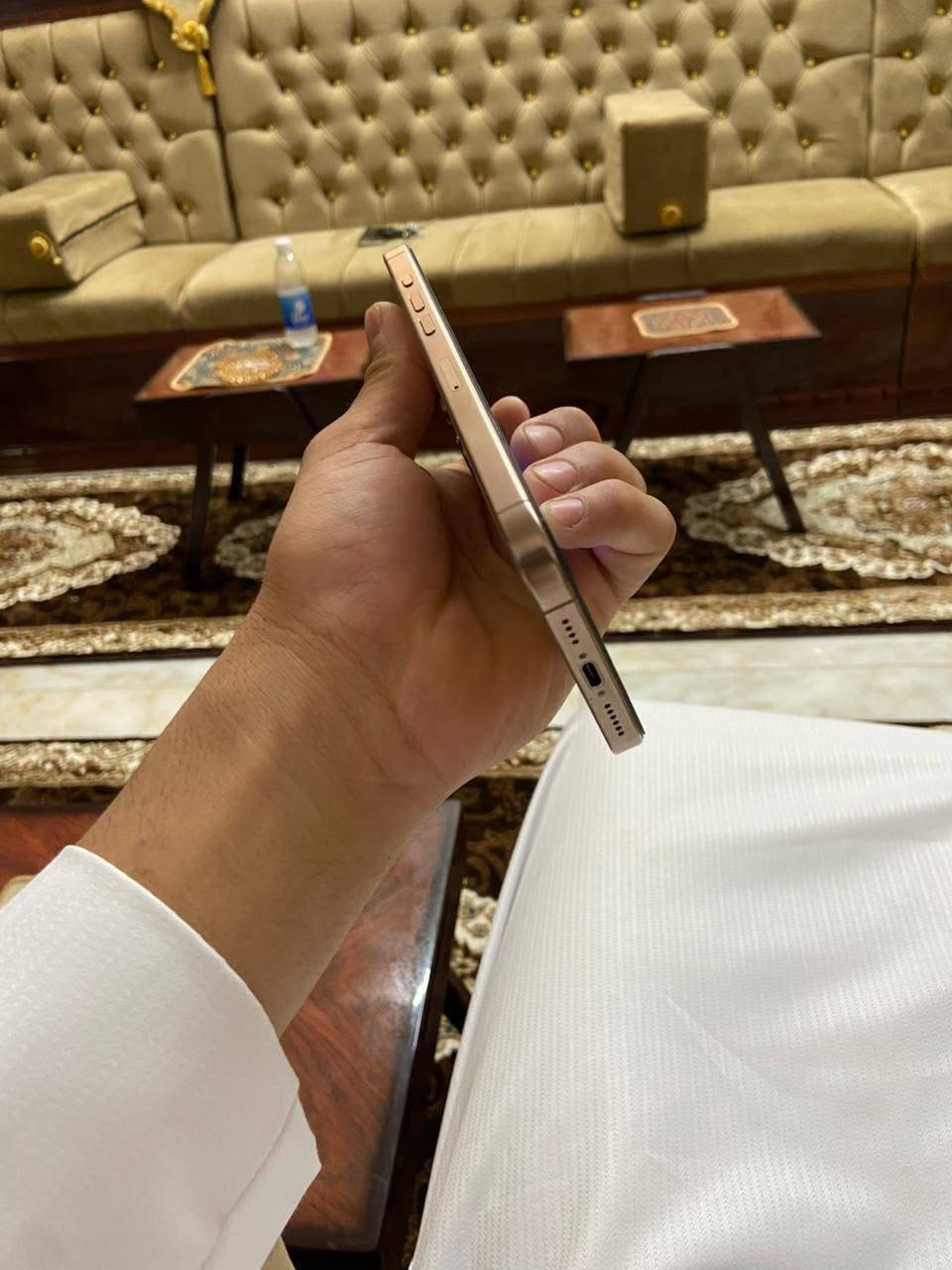 السلام عليكم أيفون 16 برو ماكس للبيع

ذاكرة 256 

بطارية 89 

مبدل شاشة اصلية بيها فطور بسيطة مامأثرة 

سميكارت ميشتغل الباقي كله شغال أي خلل مابي على فحص وضمان انطي من البيت 

بغداد الكمالية

***********
