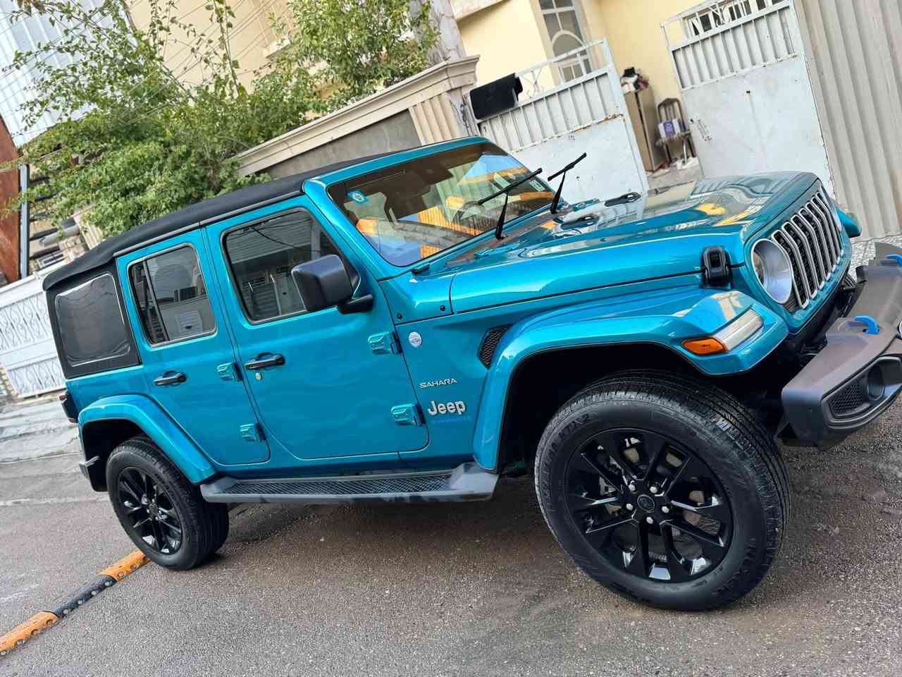 جيب رانكلر صحاري  وارد امريكي
Jeep Wrangler Sahara  4Xe 2024 2.0L 4 

حجم المكينه : 2000 تيربو + هايبرد + هجين شحن منزلي بانزين

المسافه المقطوعه : 26       
بدون ايرباك /

الضرر :   (بدون صبغ فقط شبر بارد )
   
الون:تركوازي 🍏💚
 

#المواصفات 

1.فول فول موصفات1/1 صحاري 

2.بصمه 

3.لوكير

4.كشافات عدسه

6.شحن خارجي

7.هيتر بالاستيرن 

8. شاشه

9.هيترات بالكشنات

10.تشغيل عن بعد

11.كشنات جلد

12هيترات بالكشنات

13. دمام خلفي

14.كامرا امامي خلفي زراك

15.رادرات

16.رادار امامي

17.حساسات خلفيه

18.بصمات عدد 2
شاشه جبيره 
مكاني بغداد رقم تليفون 
***********
السعر خابر وتدلل فقط واتساب وتليفون غير متواجد بلفيس
