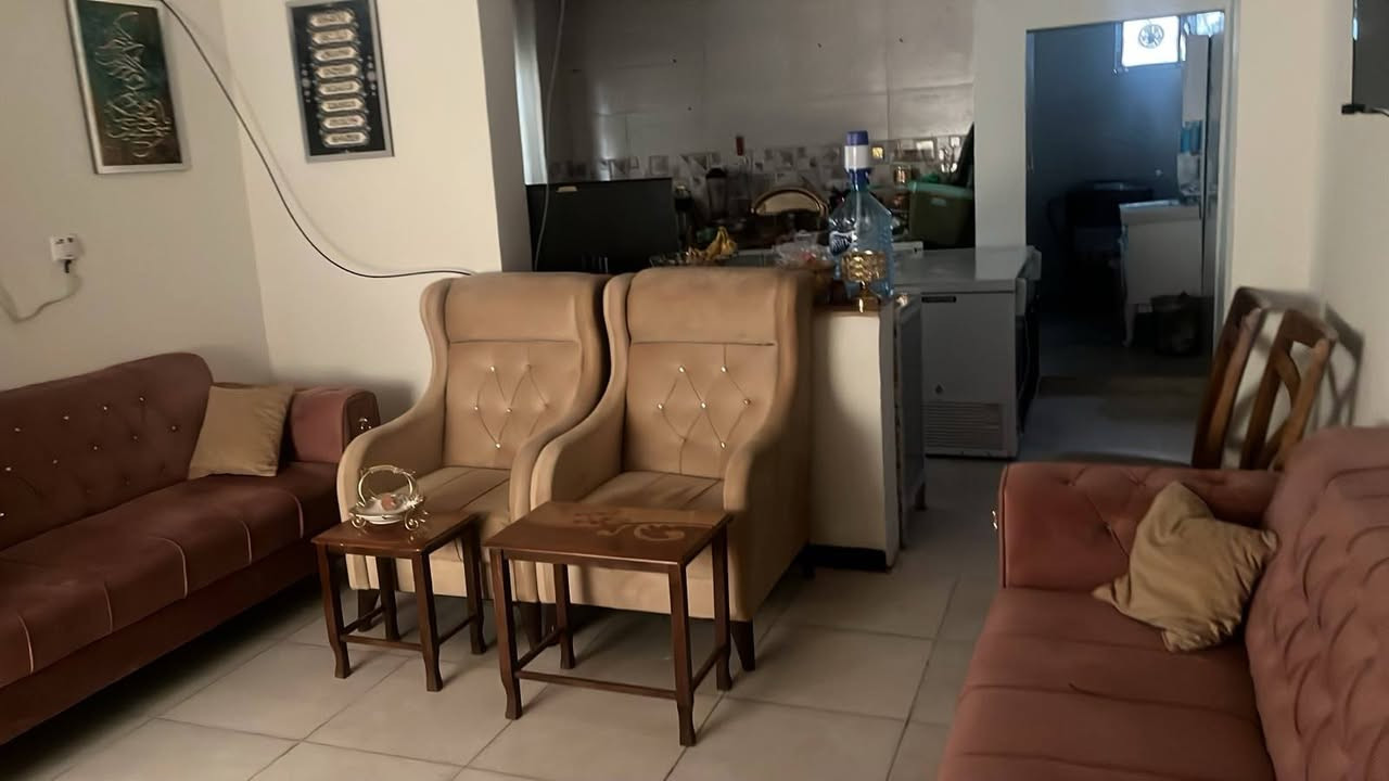 دار للبيع في مجمع القرية الانكليزية
المساحة: 200 متر مربع

التفاصيل:
• 3 غرف نوم • استقبال • صالة داخلية مع مطبخ • حديقة • كراج • صحيات متكاملة عدد 2 
طريقة الدفع:
مقدمة 40 مليون فقط
القسط الشهري 660 الف فقط
السعر الكلي 160 مليون

للاستفسار والتواصل:
***********

#مكتب_المتميزين #مجمع_القرية_الانكليزية #دور_للبيع #تكريت

