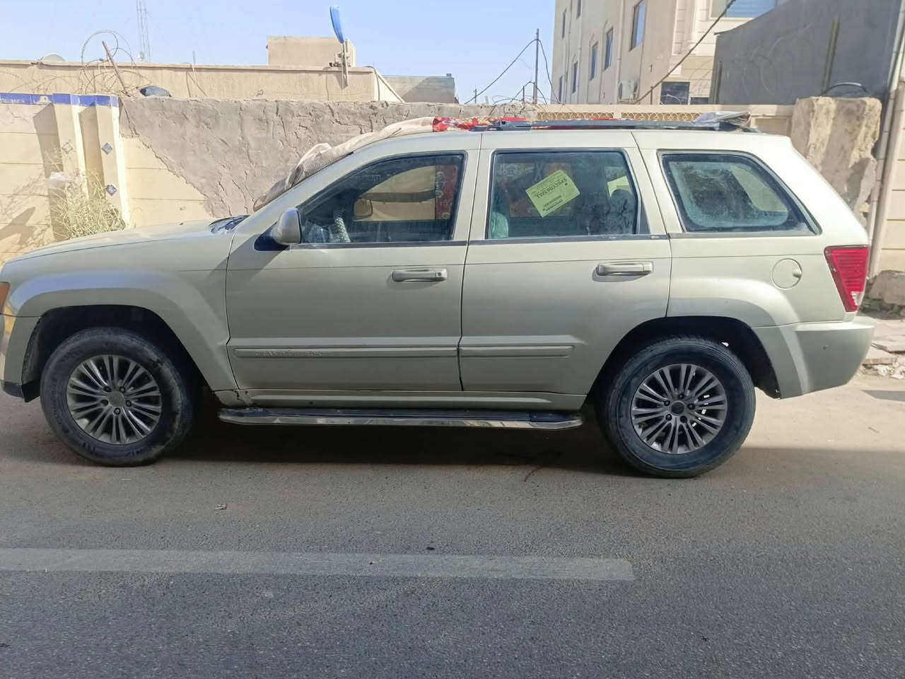السلام عليكم من رخصت الادمن المحترم سياره جيب شيروكي موديل ٢٠٠٨ مكينه ٣ ونص مكينه كير شرط تبريد شغال حداديه امامي وخلفي شرط كهرباء كله جاهز تخم تاير المالك ابن عمي ويمي رتبت عقيد مدير مشروع السماوه مداور ثاني يوم رقم بغداد انكليزي بيه بابين امبدلات نفس اللون السعر ٩٤ مراوس سياره كوري زغيره عادي مكان السياره ديوانيه الحمزه الشرقي واي استفسار اني حاظر السياره مالت ابن عمي واني مكلف باي شي ان شاء الله وخادم
***********
***********
