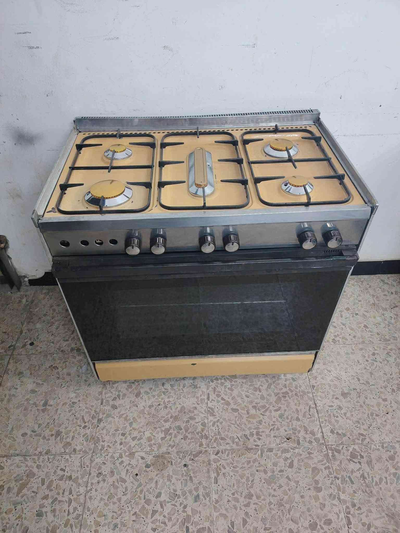 سلام عليكم 👍
طباخات  مصريه 
وغسالات أوتوماتيك مستعملة
نظيفة جداً وجاهزة للشغل 
فوراً مضمونة وشرط الفحص والنظافة📍 بغداد📞 واتساب فقط: ***********
#للجميع
