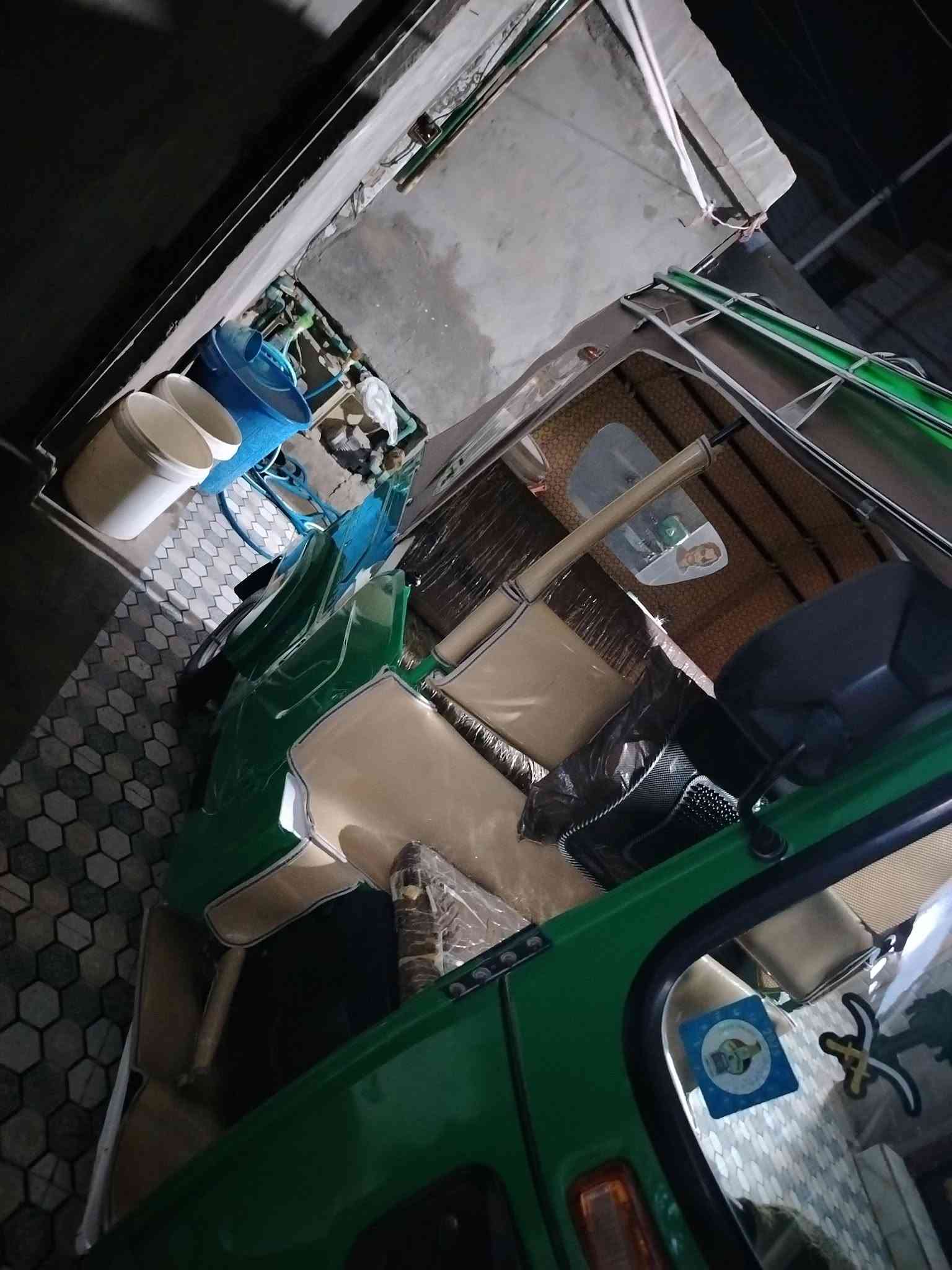 سلام عليكم تكتك مضلع 22كفاله عامه مكينه وكشر ماعده دوس معمره تخم تاير جديد مابيه ي نقص بسمي تحويل ثاني يوم مكاني ناصريه مركز رقم الهاتف ***********
