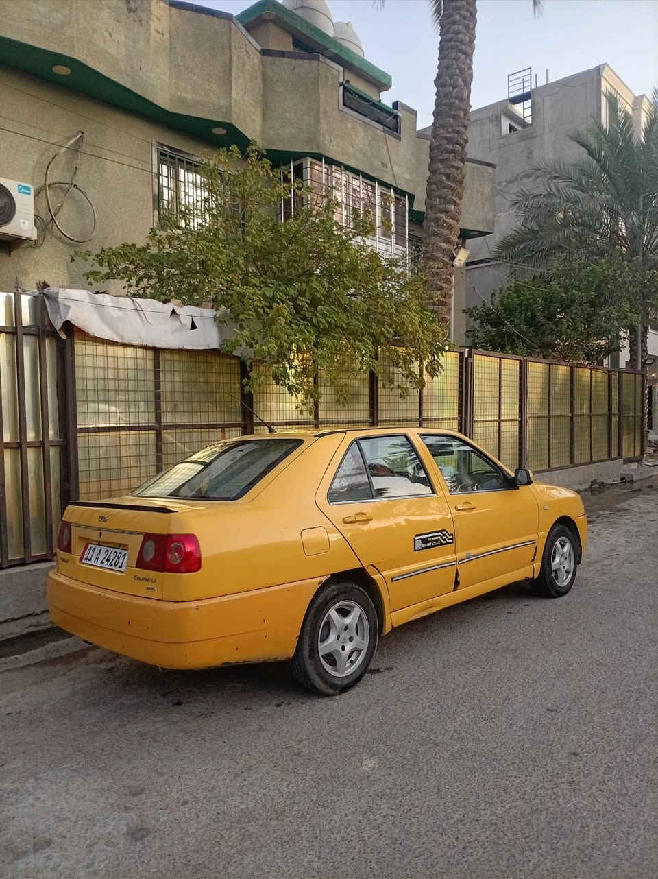 السلام عليكم
مكلف بالنشر الاتصال برقم صاحب السياره 
شيري كوين  2011 رقم بغداد باسمنه سنويه جديده لل28
مصفره هيئه وغرامات كير مكينه  بشرط تخم تاير باتري جديد كهربائيات شغاله السعر 35$ وبيها مجال 
مكاني بغداد الكرخ للاستفسار الاتصال بالرقم ***********
