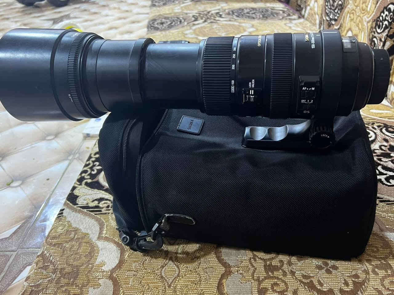 عدسه نيكون150-500  نضيفه جدا.     عنوان البصره
***********

