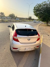 اكسنت هاشباگ • ٢٠١٢ • مبدل