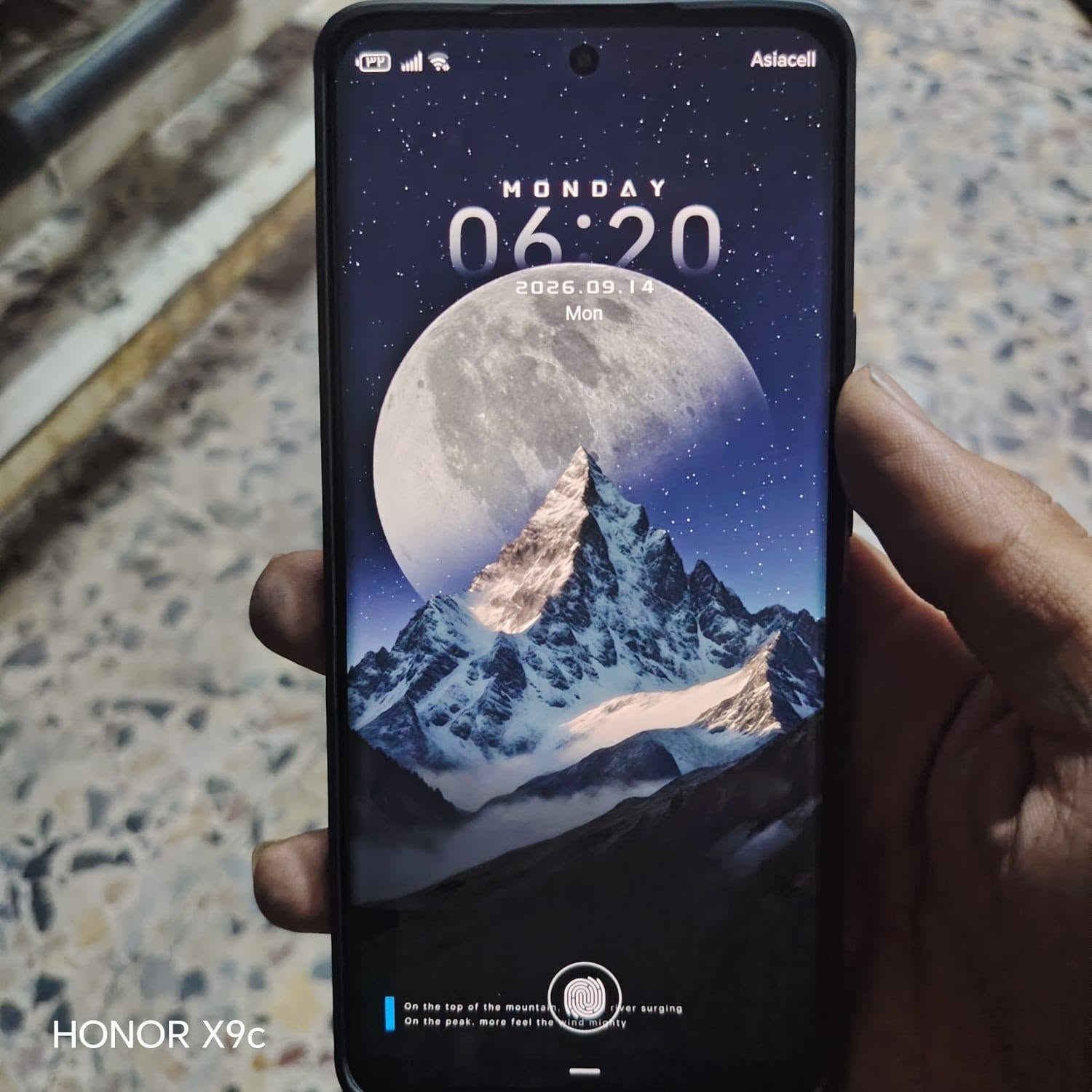 السلام عليكم
جهاز Honor x9b
ذاكره 256 رام 12+8
نضافة 80٪
بي شخطين خفيف بل شاشة 
سعره 275 وقابل للتفاوض 
مكاني شعب حي اور قرب جامع مجيسر 
رقمي ***********واتساب

نص مكتوب في الصور:
- HONOR X9c
- HONOR X9c Asiacell MONDAY 06:20 2026.09.14 Mon On the top of the mountain, river surging On the peak, more feel the wind mighty
- حول الهاتف MagicOS المعالج المركزي Snapdragon 6 Gen 1 اسم الجهاز HONOR X9b 5G ذاكرة الوصول العشوائي ١٢ غ.ب ٨,٠+ غ.ب HONOR RAM Turbo دقة الشاشة ١٢٠٠ x ٢٦٥٢ البطارية mAh 5800 المساحة الفارغة ١٩١,٠١ غ.ب الإجمالي ٢٥٦ غ.ب وحدة التخزين الداخلية الموديل ALI-NX1 HONOR X9c