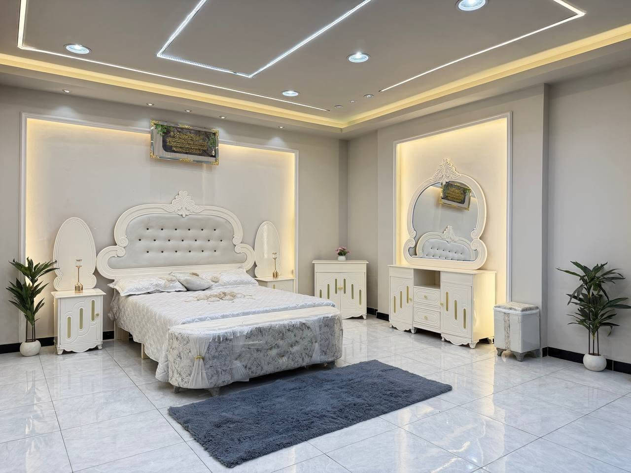 مليون  فقط😍
غرف نجاره عراقيه 💯💯
تتكون من 8  قطع 
عرض الكنتور 3 و20سم
ارتفاع الكنتور 2 و20سم
السرير بلوك ٦ ارجل
طول السرير 200 سم 
عرض السرير 160 سم 
الضهر براغي
الشازلون 50 الف
للتواصل***********
