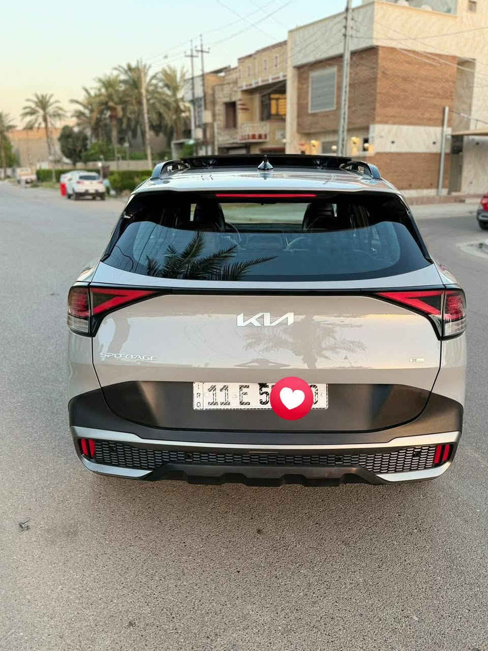 السلام عليكم للبيع فقط كيا سبورتج ٢٠٢٣ x line فول واحد على واحد كامل المواصفات حادثها خشم البنيد ومصبوغ وبارد يم المازده الاماميه جهه الصدر فقط حادث خفيف جداً رقم بغداد تحويل ثاني يوم لون مميز مكاني بابل السعر ٢٠٣ وبيها مجال بسيط ***********
