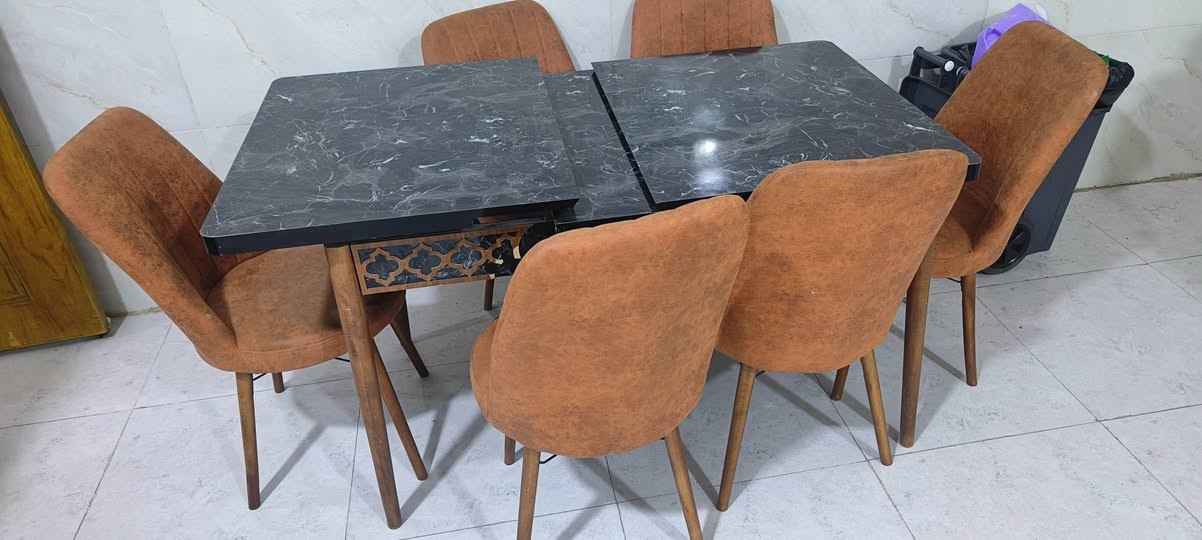 ميز وكراسي سته للبيع حله زوير نضيف جدا سعر 175تفاصيل اكثر
***********
