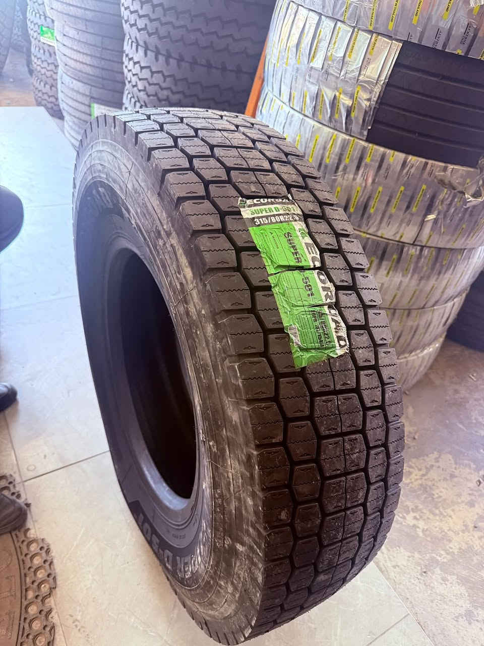 ECOROADبەهەرزانترین نرخ خوار هەموو بازار
SUPER D-501پاقڵاوی ئەکسل
 315/80R22.5
 20PR 157/154
لە عةربةت بەردەست دەبێ  بۆ زانینی نرخ یەک کۆمێنت بکە ...یاخود پەیوندیمان پێوە بکەن
***********
***********
