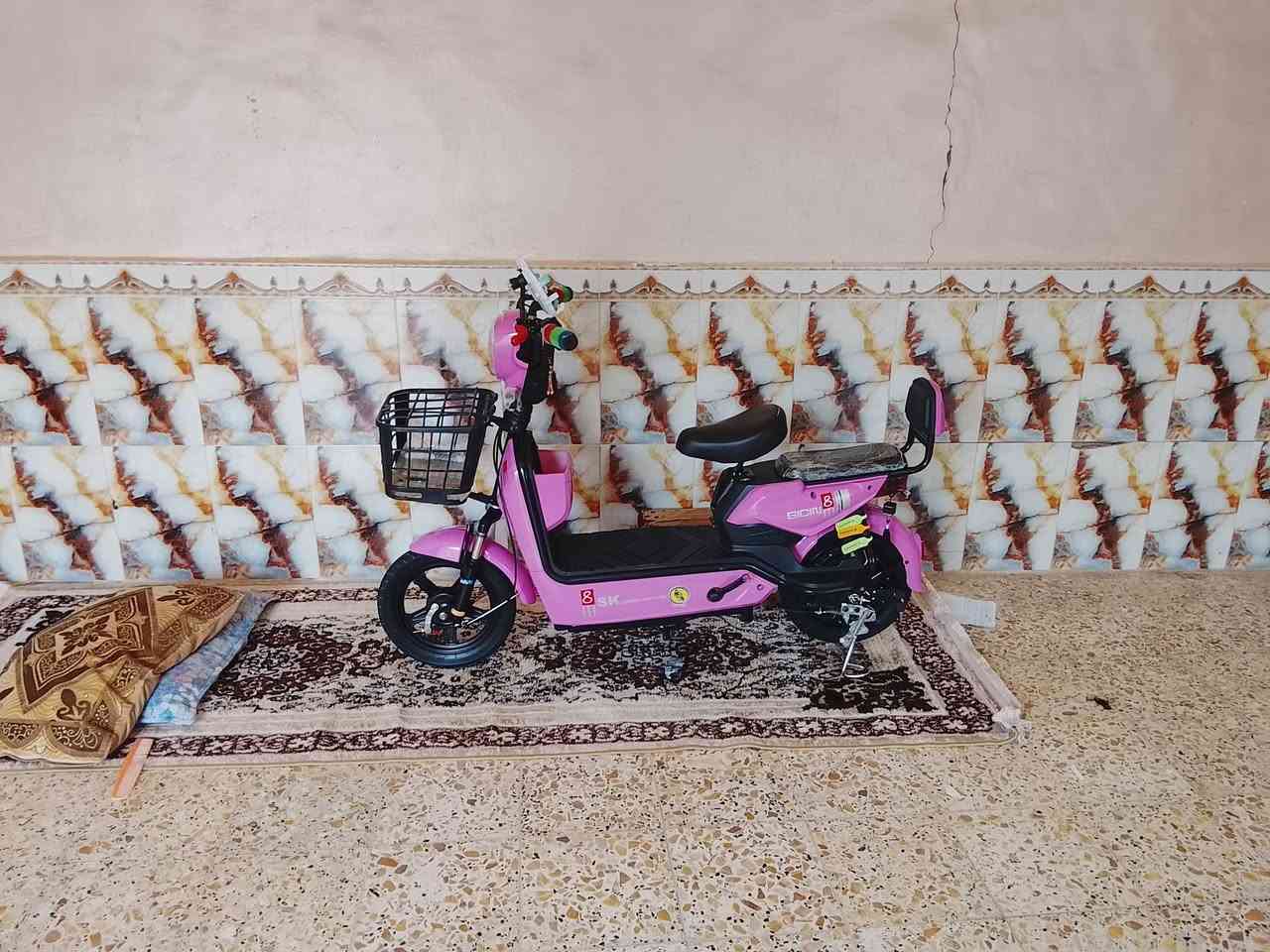شحن • ٤ بطاريات • جديده