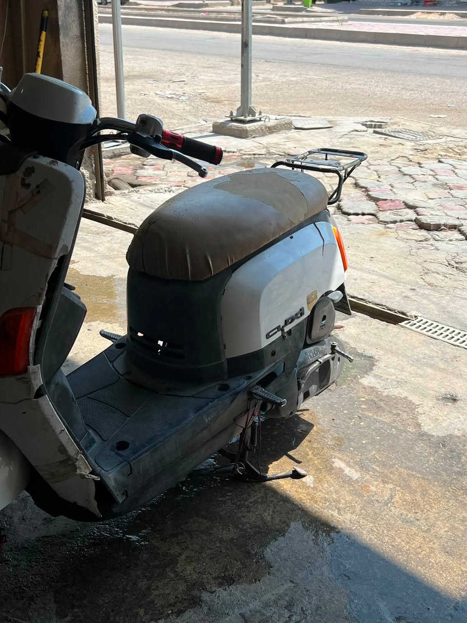 ماكس بوليس للبيع مفتوحه مره وحده بس كفرات تعبانه كلشي شغال سعر٣٥٠ وبيه مجال ***********
