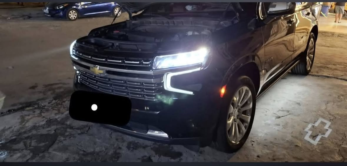 السلام عليكم تاهو موديل 2023 خليجي بريمير فول واحد على واحد اعلى فئة بلتاهو بنراما بصمة ابواب تشغيل عن بعد كشنات كهرباء وجلد وتدفئا تبريد صندوق كهرباء 8 سلندر 7 راكب 3 قطع تبريد ويل22 كروم داتاشو 5كامرات كير دكمه ماشيه 58 الف مكفوله كفاله عامه عدا بارد بسيط بالباب العكس السايق فقط باقي السياره مكفوله  بعد بيها هواي مواصفات بغداد المشتل رقم الهاتف ***********
