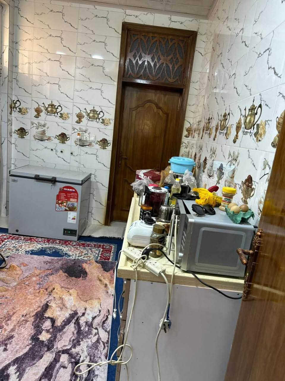 مشتمل للبيع طابو زراعي قرب مول نون ١٠٠م
٥×٢٠ طابق واحد بناء حديث 
غرفة كلدور مطبخ صالة صحيات 

السعر 85 وبي مجال 

للاستفسار مراجعه مكتب الخضراء للعقار 

***********
***********

