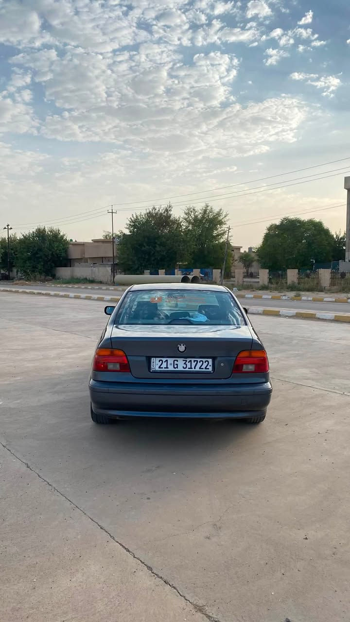 السلام عليكم
BMW E39 للبيع
حجم 525IA
موديل 2000
منظومه غاز بيها 
صبغ عام جمالية بيها قطعة وحدة حادث جامرلغ خلفي خفيف 
سيارة مصبوغة عام فرن جديد مصارلها اسبوع شرط صبغ اصلي 
اللون نفطي
:سنوية جديدة
:تحويل ثاني يوم
: بدون نواقص
مواصفات🔥
🔴بردة خلفية كهربائية
🔴كشنات امامية كهربائي خزن ميموري
🔴تليفون
🔴مراية شفط كهربائي
🔴كشنات امامية تدفئة
🔴تحكم استيرن 
🔴مثبت سرعة
🔴ستيرن M بلادي
🔴منظومة غاز كاملة فقط عبيلها غاز 
🔴تايرات جدد عليهن مصار شهر
🔴ويالة اصلي 2000تخم كامل حتى سپير
🔴حساسات خلفية 
✅السياره بدون نواقص 
✅:السعر 95 ورقة وبيها مجال بسيط للشراي
للاستفسار ***********
مكان السيارة كركوك
