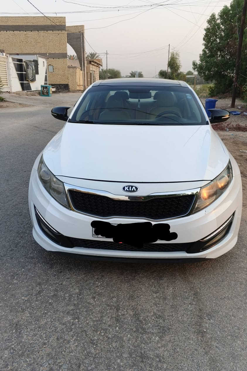 السلام عليكم كيا اوبتما موديل 2012 خليجي فول مواصفات وبدون صبغ بس بارد قليل باب الصدر لون ابيض مكينه 2000 جاهزه من كلشي اي نقص مبيه مكان السياره بابل قرب سيطرة الاثار السعر 115 رقم تلفون ***********
