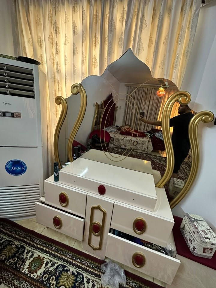 بيع غرفه نوم تركيه
550 الف قفله الي حاب يتواصل موجود رقم
***********
عنوان بغداد
