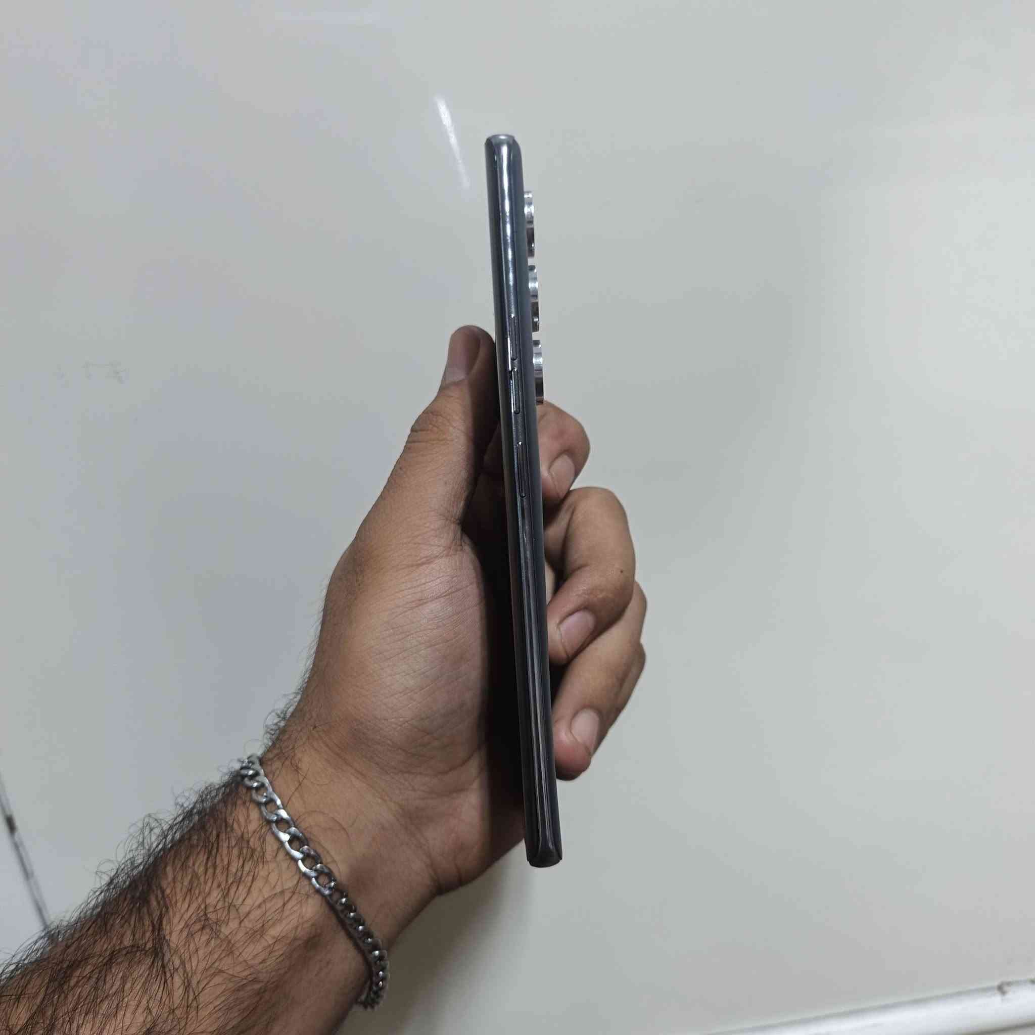 كامون ٤٠ برو 5G • ٢٥٦/١٢ • كاميرا ٥٠MP OIS