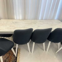ميز طعام • ٦ كراسي