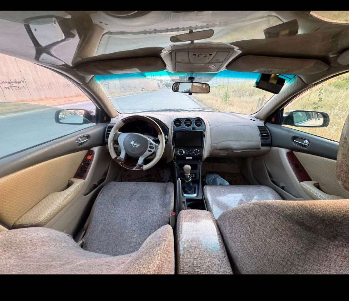 ✅ 🚕 ئەڵتیما بیلاد تەکسی مۆدیل ٢٠١١ 
✅ گێڕ عادی گێڕ و مەکینەی پاکە بە شەرت
✅ یەک درگای بۆیاخە بێ ناو گرت
✅چوار تایەی تازەیە
✅ سەیارەکە سەنەوی ساڵێکی ماوە بەسەر بچێت 
بەشەرتی تەحویل غرامە
✅ تەقەو ڕەقەی نییە 
✅ ناوی تێ گیراوە و پاک ماوەتەوە 
✅ شاشەی بۆ بەستراوە
✅ سەیارەیەکی کەم مەسرەفە 
✅ ڕەقم چوار 
✅ سعری ١ یەک دەفتەت و مەعامەلەیە
بۆ زانیاری زیاتر و مەعامەلە تەلەفون بکەن 
ژ.م *********** السليمانية, العراق
