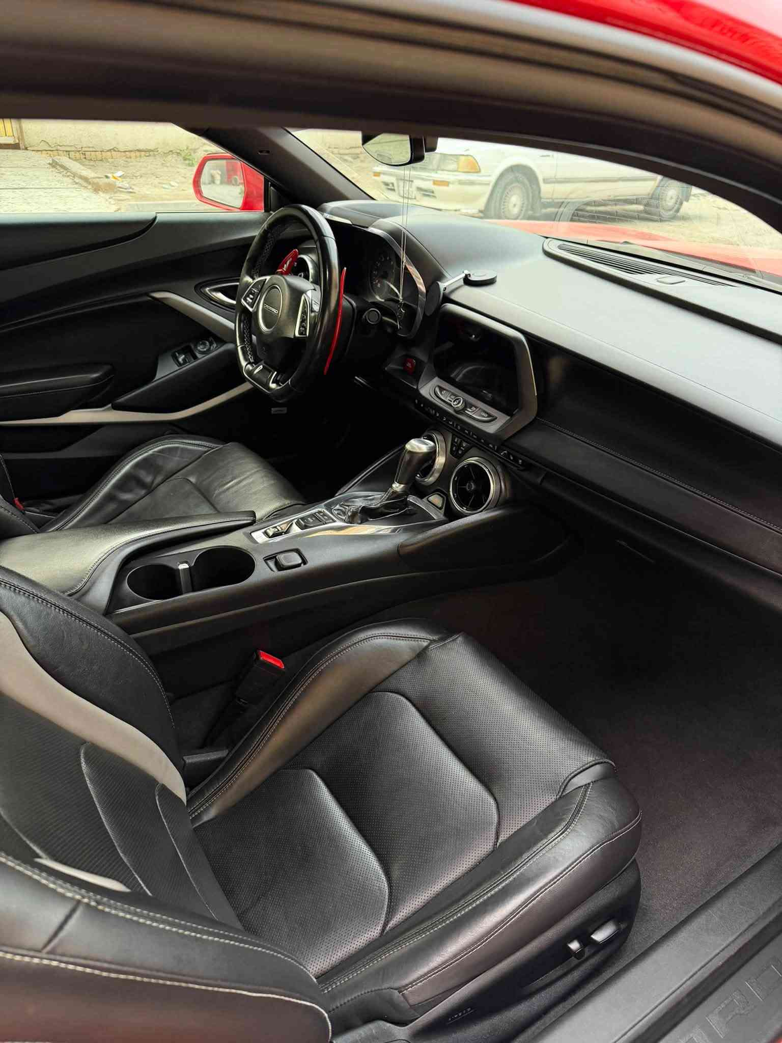 كمارو RS موديل 2018
محرك v6 340 HP

المسافة المقطوعة 50 الف ميل

المواصفات :

شاشة كبيرة مقاعد جلد كهربائية تدفئة وتبريد في المقعد فتحة سقف شفتات ستيرن دخول ذكي وتشغيل عن بعد 

الاضافات :

شوتة رياضية سبكتر من K&N

حلوك صالنصة كاربون فورجد اصلي اكرابوفيك 

دوس لون اسود طافي

كفر مرايا باتمان اسود لامع

لحية امامي اسود لامع

ويل 1le تو سايز اسود طافي 

غطاء وقود ترانسفورمر

التحديث :

بجم SS اصلي دعامية وشبابيك و بلوجكترات 

باك لايت LED سموك اصلي مفتوح من سيارة ZL1

الادامة :

بلكات وكالة جديدة 

حدادية كاملة امامي خلفي + لويات جدد + اذاين محرك وكير جديدة بالباكيت 

تخم تاير تو سايز جديد + تخم حساس جديد

جميع السوائل تم تغييرها ( هيدروليك الگير ودهن الاكسل وسائل البريك وماء الراديتر )

اكزوست كامل حجر بيئة جديد وكالة موديل 23 بالباكيت + حساسات اوكسجين جديدة 

الحادث : 

كما موضح بالصور حادث سطحي صبغ ربع جاملغ خلفي فقط 

وبالعراق بيها بارد اثر طخة خفيفه بالچاملغات الامامية بارد احترافي ابد ممبين بدون صبغ

تكحيلات جدا بسيطة احترافية بالكارت  100‎%‎

كل الانظمة سليمة ولا يوجد اي لمبة عطل في الدشبول 

السيارة كلش جديدة بنظافة ال 23 وغرفتها كلش جديدة 

عزلها حلو وماكو اي اصوات مزعجة داخل السيارة

السعر  158  $ وبيها مجال بسيط

للتواصل واتساب ***********
