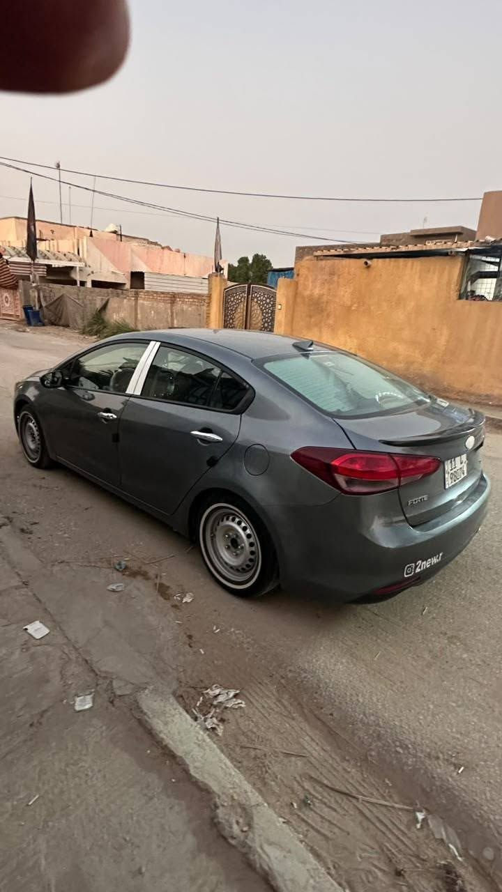 السلام عليكم للبيع فورتي موديل ١٨ فئة S
سياره بأسمي صور الحادث مرفقه ب المنشور ب الحقيقه احلى من الصور ماعايزه اي شي نصبه فوول مكينه كير تبريد ثلج تخم تاير او ويل جدد السعر ١٠٥ او بيه مجال والشراي يخابر يشلع عيوني مكانه بابل المسيب سدة الهنديه للاستفسار ***********
