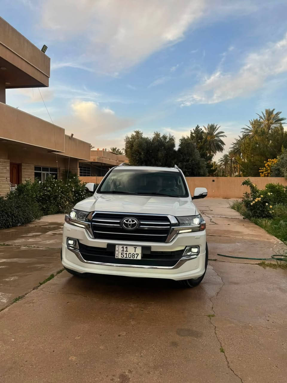 سلام عليكم لاندكروز 2020 بحريني GXR محرك 4000 ماشية 95 حقيقي السياره فول مواصفات اربع ابواب بصمه صندوق كهرباء 8ايرباك طفاية كامرات محيطية فول مواصفات بحريني اصلي السياره مكفوله من قطره صبغ وقطره بارد وقطره تكحيل حتى دعاميات بلاديه بيها فقط بارد ب صندوك وانطي بي كفالة ميبين ب سونار يبين فقط الصندوق مفتوح الجزء العلوي لاكن البارد ميبين وبيها حالوب خفيف مينشاف سياره جديده ومابهيا اي نقص والسونار مرفق بلمنشور  عدة الي ذكرتهن كفالة ومواصفات حقيقه سعرها 485 مكاني بغداد الراشدية للاستفسار ***********
