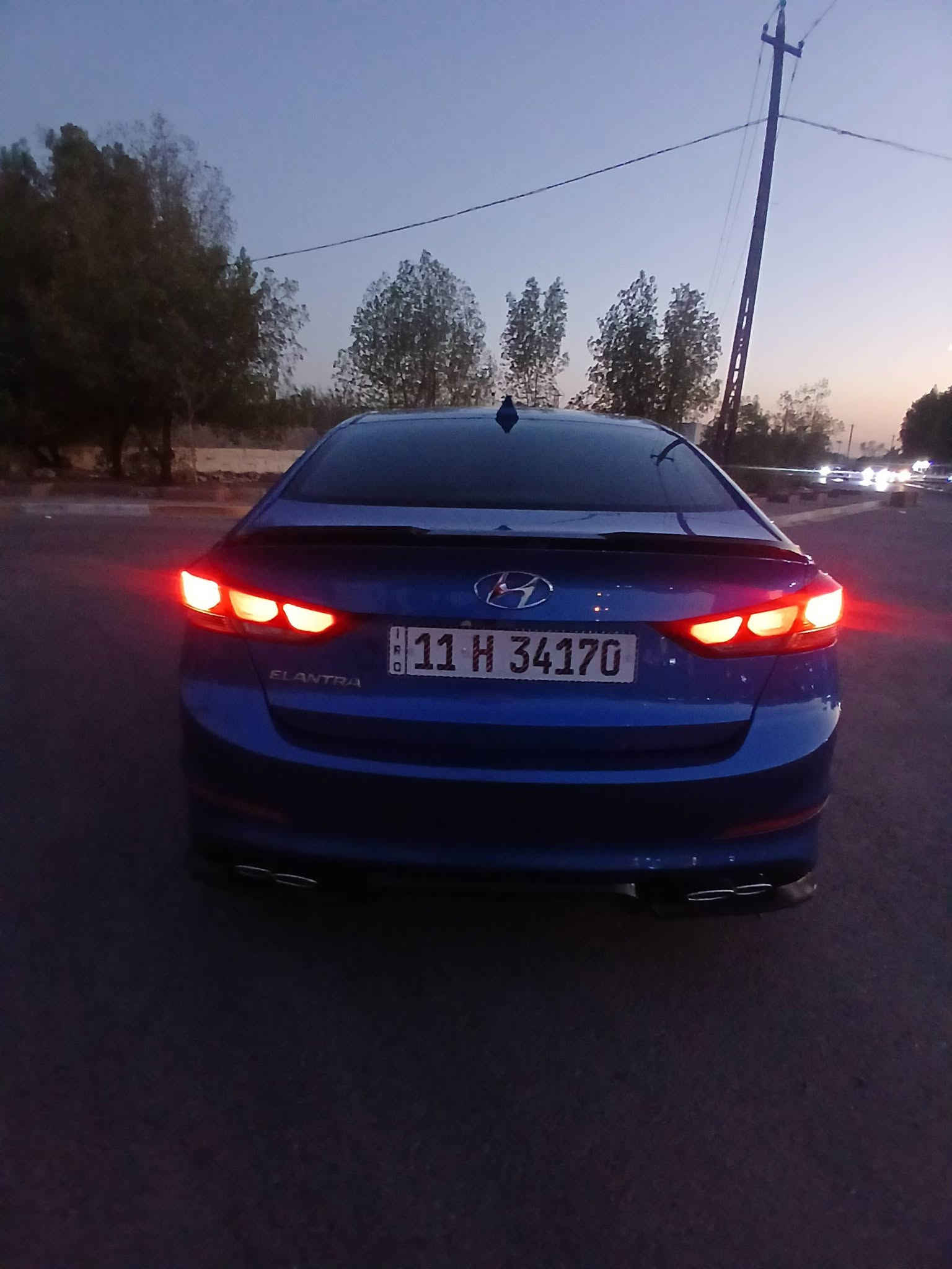 النترا ٢٠١٧ بحريه حادثها دعاميه اماميه
من امريكا فقط هنا جردت ٣ قطع صبغتهن
محرك ٢٠٠٠ دوش كفاله
فووول عده الفتحه
بصمه ..
تبريد شاشه ..ثلاجه
ويل كب 
راذارات
شاشه وكامره دواره
محرك كير جدد باسمي شخصيا
رقم بغداد 
رقم وهزه وسنويه كله جديد جددتهن قبل اسبوع 
السياره جاهزه للاخير 
مكاني بغداد الكرخ حي الاعلام ***********
