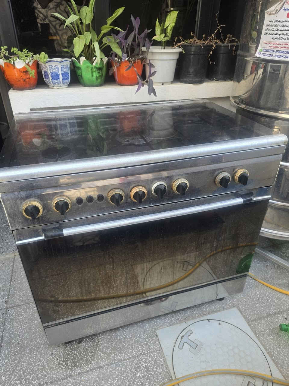 *********** طباخ للبيع
