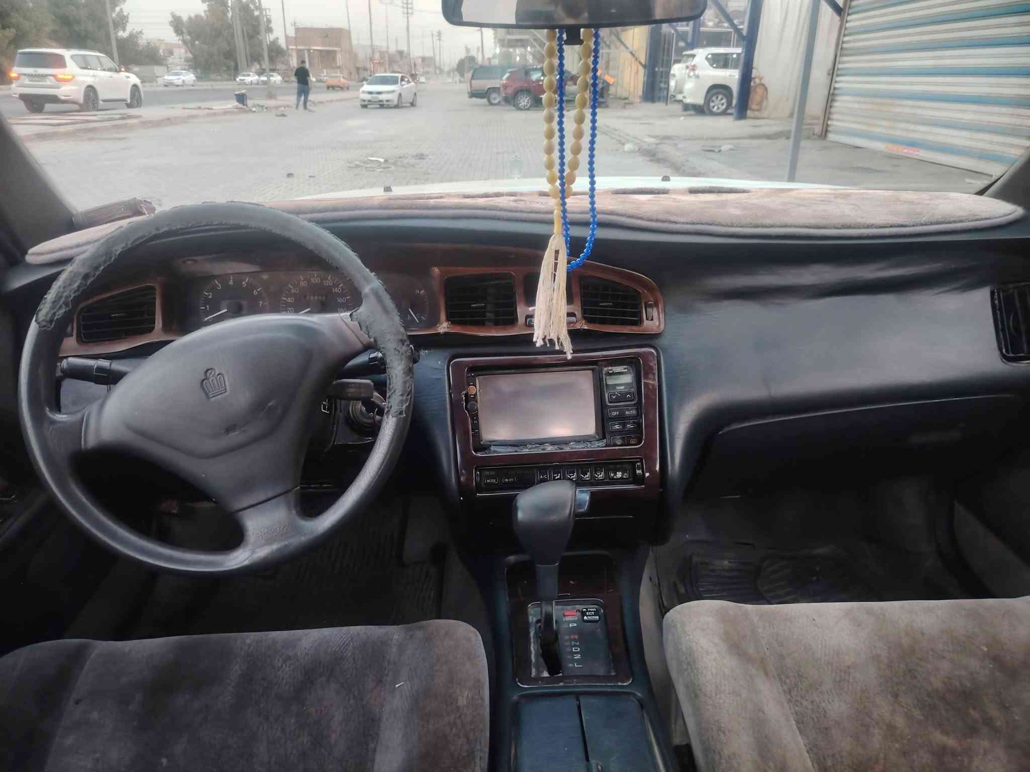 سياره للبيع بطه بها قصه قماره وجنطه سياره جير ومحرك وحداديه وتبريد مقبولات وسنويه 28 السعر 25 ورقه وبيها مجال شويه بيتنا كوفه 17 تموز قرب جامع الاحسان راعيها ما اندله ***********
