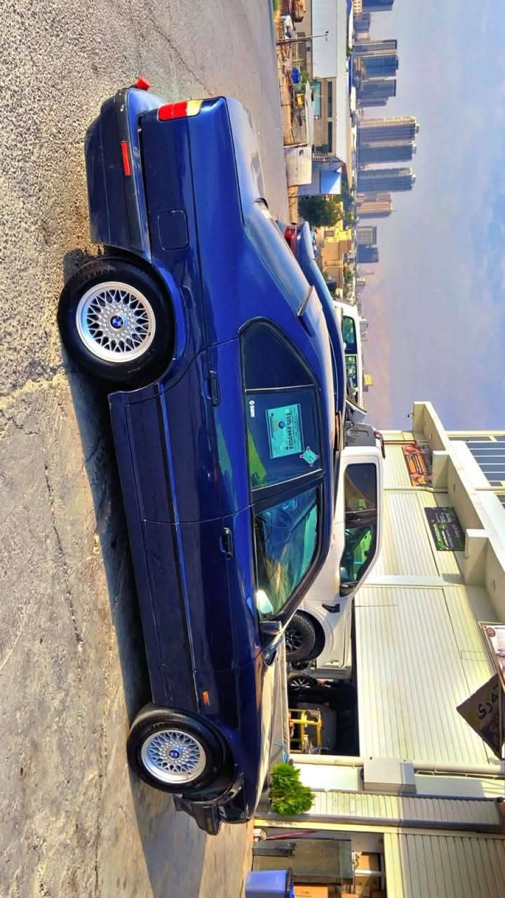 سڵاوی خواتان لێبێت
BMW1994
سڵاید
٢جام كارەبا
مەكینەی ٢٥
گێڕعادی
پێش پان
كارەبای هەمووی بەشرت
ئەشیای تەبرید كاملی پێوەیە 
تایەو ویلی لۆكە
ئاڕم پلاستیك هەولێر 
ئاڕم وئەوەلیاتی بەشەرت
سەیارەكە بەس موسە
هەیكەلی زۆر جوانە ماشاللە
سعری ٢٨ گەلاو مەجالێكی برایانە
لە سلێمانیم
***********
