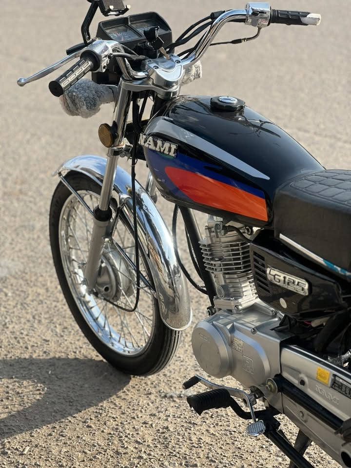 نامه 27 أوراق سكنر نضافه كدام عينك دراجه ماطلعه مكاني الناصريه مدينه الصدر السعر 900وبيه مجال الشراي 
مامتواجد على الفيس رقمي ***********
