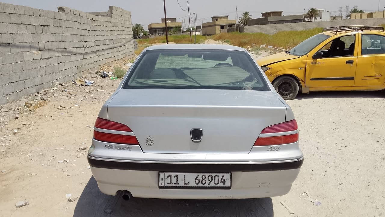 سلام عليكم عندي بيجو فرنسي سياره كير محرك كوله نظيف يخبل سياره بيها حادث بنيد وراجع بارد وبيبان مبدله ب سياره شادله منظومه زنون ب 150الف اصليه وكهربائياتها جديده كوله سويتها سياره فول  تبريد شغال سياره كامله مكمله  
للاستفسار الاتصال على الرقم ***********
