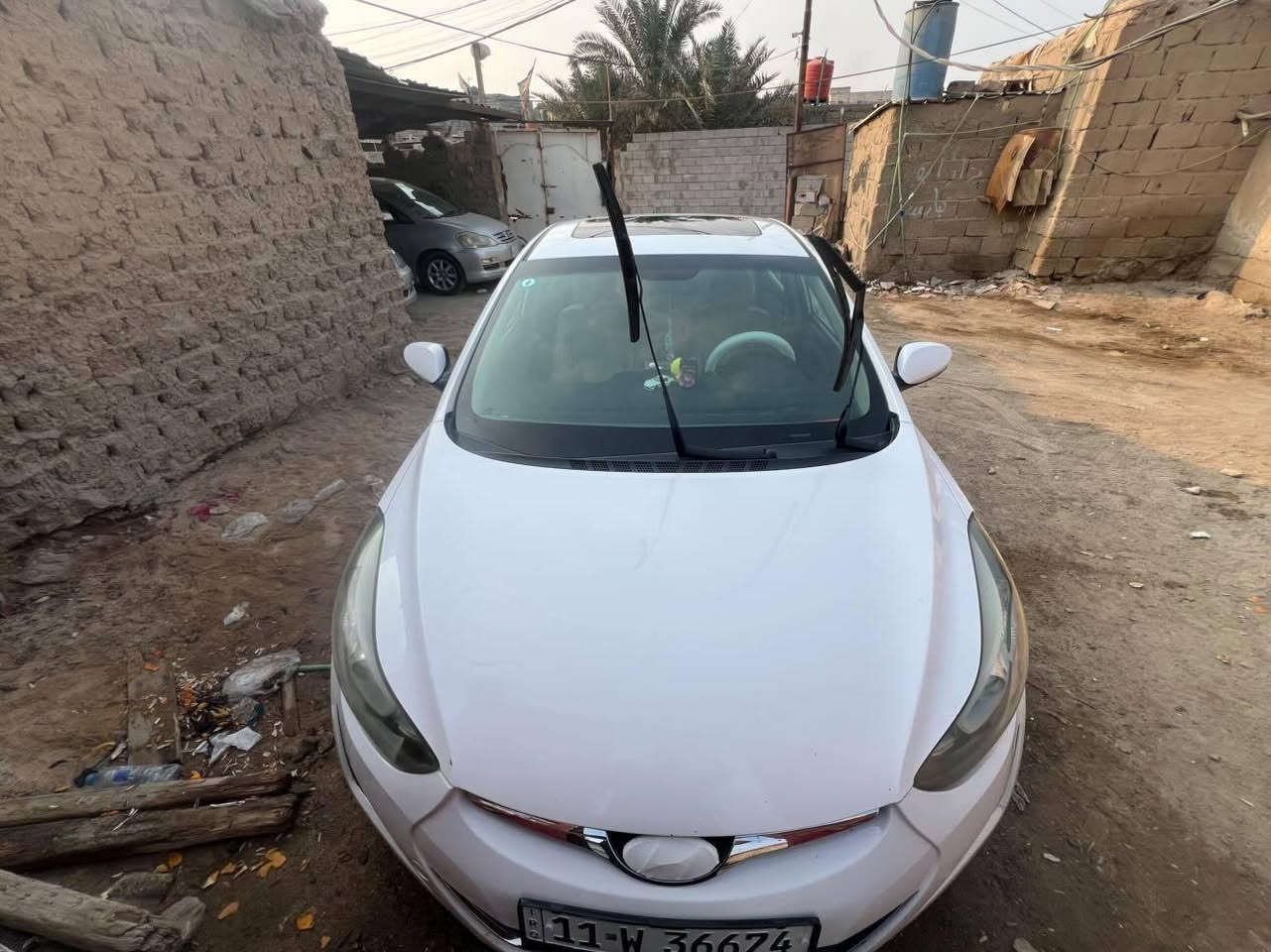 سلام عليكم
النترا موديل 2015 خليجي رقم بغداد بسمي سنويه تنتهي بل28 مكينه 1800 دوش السياره بيها باب الوره الصدر صبغ وشوي بدوسه والباقي كفاله مكينه كير كفاله سياره ماشيه 175 الف حقيقي دك جرس بل120 سياره فول مواصفات عده البصمه ايرباكات شاشه كامره خلفيه تحكم ستيرن  فتحه  مري كهرباء لايت زينون حداديه 80/100 السياره مكانها بصره ابي الخصيب عويسيان سعرها ب117 وبيها مجال الشراي رقم الهاتف ***********
