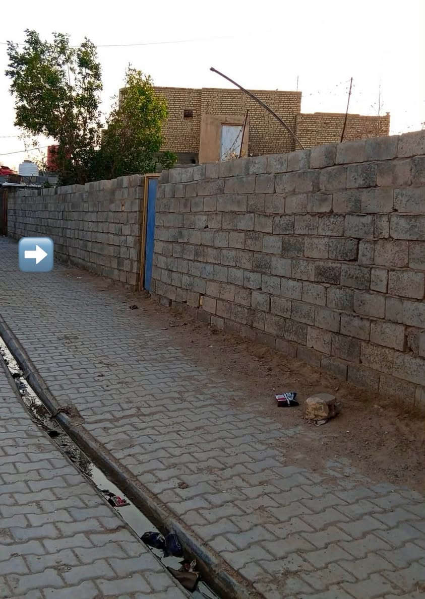 قطعة أرض زراعي للبيع فقط مسيجه مساحته 300 وباقي المساحات موضحه في الرسم

( القطعه قرار محكمه ) 

مكان القطعه سماوة في منطقة السكك أم الهوش قرب مستشفى الاطفال 

الخدمات الموجودة جديده وكامله / مياه . ومجاري . وكهرباء . وضوئي . ومقرنص . وتبليط بعد عنه 5 أمتار  

القياسات / واجهيه 25 / ضهر 15 / وباقي القياسات موضحه بل رسم 

السعر 15 وبيه مجال 

الرقم *********** واتساب
