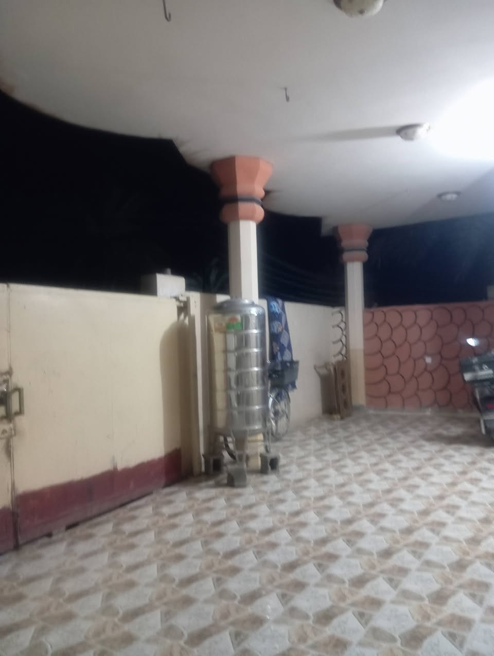 بيت زراعي سعر مناسب مع قطعة أرض قريبه على الشارع العام غزلجه خدمات كامله سرميك 250متر الاتصال على هذا  الرقم***********
