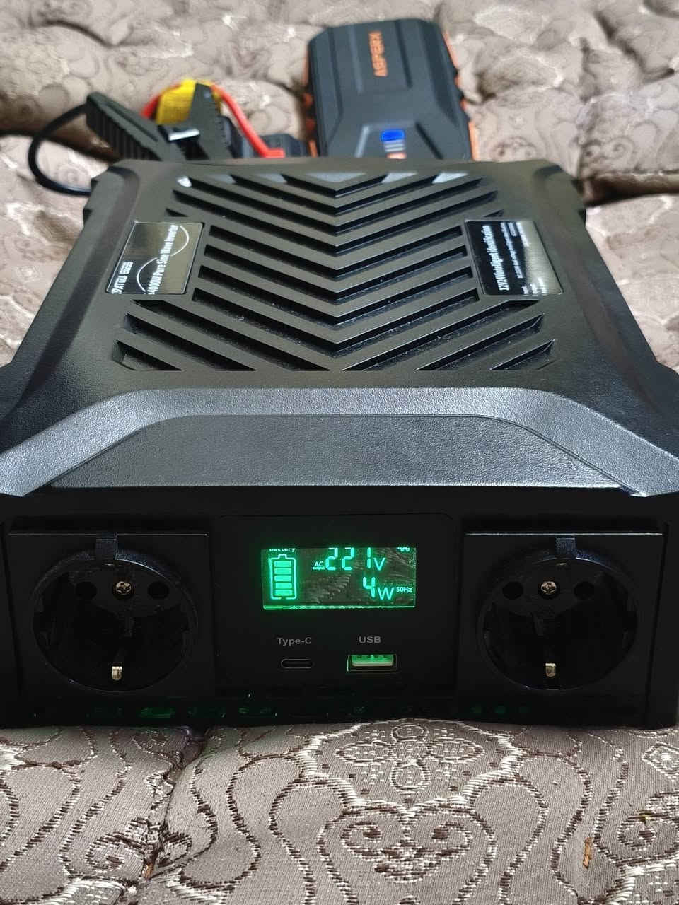 سلام عليكم عاكسة اصلية موجه جيبية نقية جديد غير مستخدم V12/24V 2000/4000W  
18 امبير 
السعر داخل الفيديو شوف الفيديو

