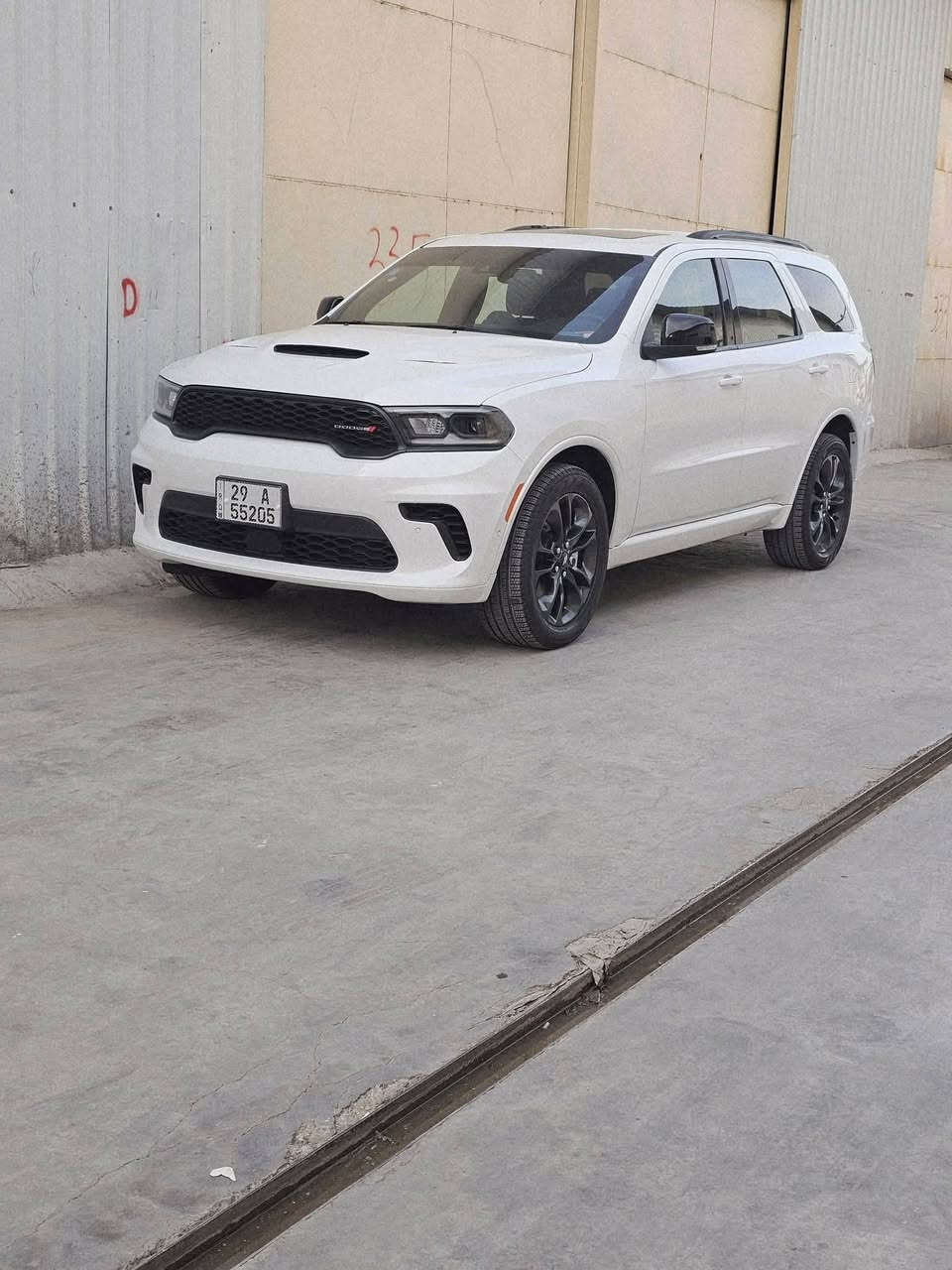 دودج دورانجو 2025
الفئة: GT PLUS AWD أعلى فئةVib
عداد المسافة: 8 أميال بحالة الزيرو
اللون: أبيض
اللوحة: رقم واسط (شهداء)، أسوي وكالة عامة إلى المشتري 
السعر: 335$ 
المحرك: 6 سلندر 3600
حادث السيارة: حالوب، راجعة بتقنية PDR، وصار بها بالشحن الجاملغات الأمامية طاخيهن وراجعات بارد مع التكحيل (السونار مرفق مع الصور)
السيارة على وضع الشركة
المواصفات: فل مواصفات؛ لايت أمامي LED، رادار أمامي، نظام مغادرة خط المسار، إشارات بالمرايا، حساسات أمامية، بنيد 3 فتحات بلادي، فتحة، نقطة عمياء، هيتر بالمرايا، مرايا قلابة مع الرجوع للخلف، ويل حجم 20، حساسات خلفية، فورويل، صندوق كهرباء، تشغيل عن بعد، سستم صوت ألبين، كشنات جلد، كشنات ملكية منفصلة، ذاكرة خزن (ميموري)، كشنات كهربائية، ستيرن كهربائي، شحن لاسلكي، شاشة حجم كبير، ستيرن حرف D، شفتات ستيرن، تدفئة كشنات خلفية، تدفئة ستيرن، تبريد + تدفئة كشنات أمامية، إلخ (مكانها بالكوت).
للاستفسار الاتصال على ***********
غير متواجد على الفيسبوك

نص مكتوب في الصور:
- LibertySuperstores.com