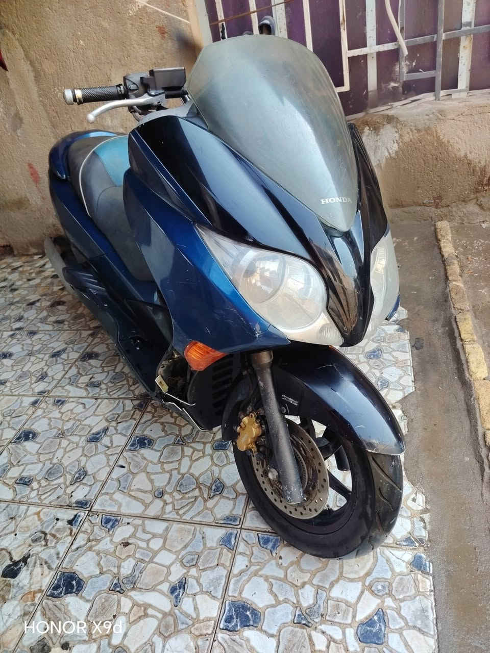 السلام عليكم
فورزه 010 S7 للبيع كير شغال ABS كهربائيات شغاله 
مبدل بستم كصه اولى وحاليابيها دخنه قليله مكينه ناعمه 
ابيع كوم حديد تجيب فيتر وتفحص السعر 650 بيها مجال بسيط
العنوان بصره. ابي الخصيب. عويسيان ***********
واتس اب اتصال مفتوح
