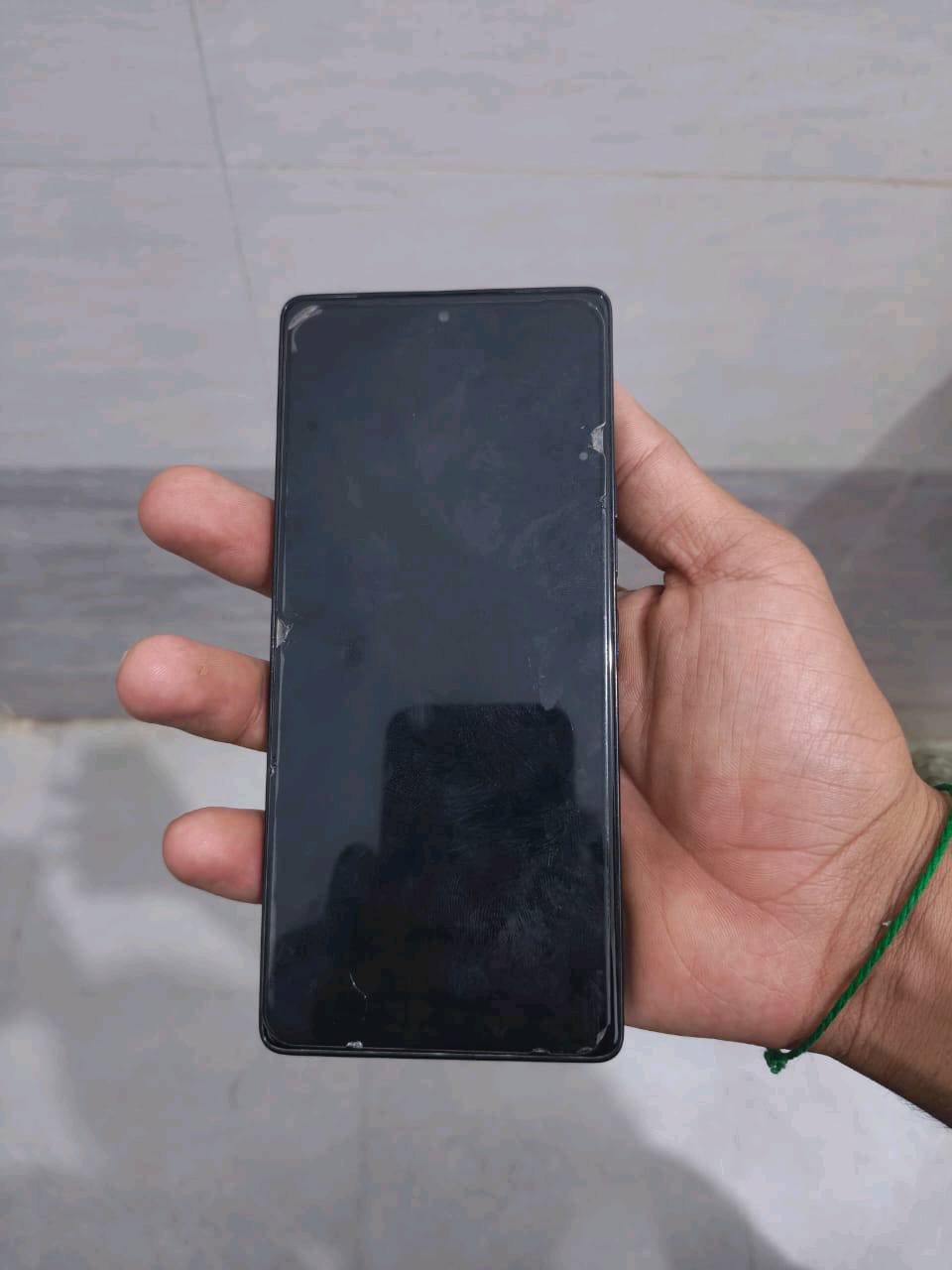 السلام عليكم موبايل TECNO CAMON 30 PRO 5G الذاكرة 256 العشوائية 12. فريم الشاحنة 70 واط ملحقاته موجودة الاستخدام شهرين السعر 350 الف وبي مجال العنوان البصرة قضاء القرنه الرقم *********** التواصل واتساب فقط 90 فريم ببجي.