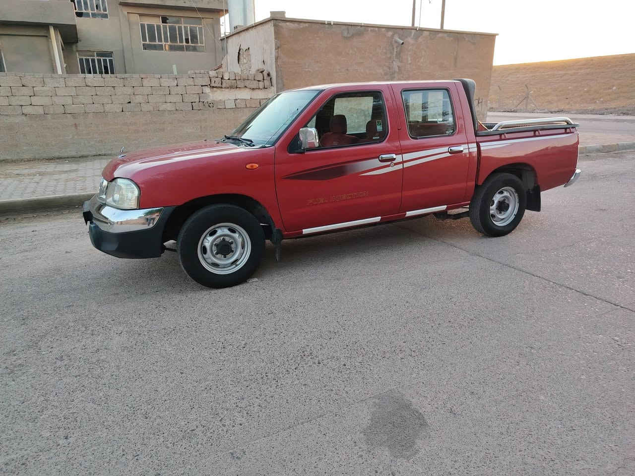 نيسان. موديل.2009 رقم أربيل سنويه جديده. لحد٢٩ شرط تحويل. بطاقة بنزين. محرك. كير. كهربائيات. صدر. تخم تاير. دوشمه. شاصي. اكسل. تدفه. تبريد. كوله شرط... سياره صبغ باب خلف سكن. للاستفسار أكثر ***********.مكان السياره كركوك *********** السعر ٩٨$بي مجال قليل.
