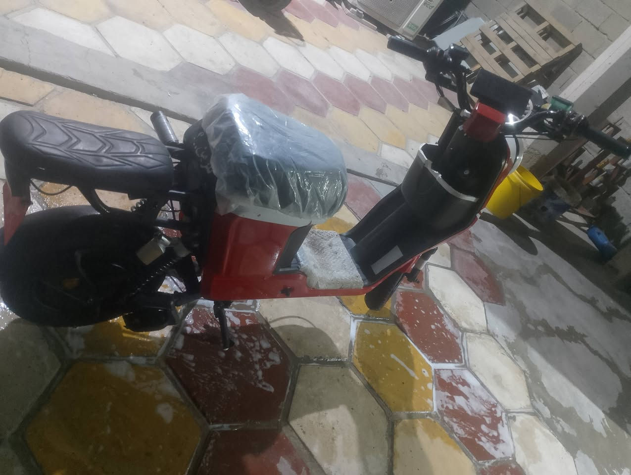 السلام عليكم دراجه ار 9 دراجه جديده كلش مديل 25 بطاريات 22امبير جدد كهرباءيات كلها شغله دراجه كامله كلش سعر 325 مكاني البصره الزبير رقم الهاتف ***********
