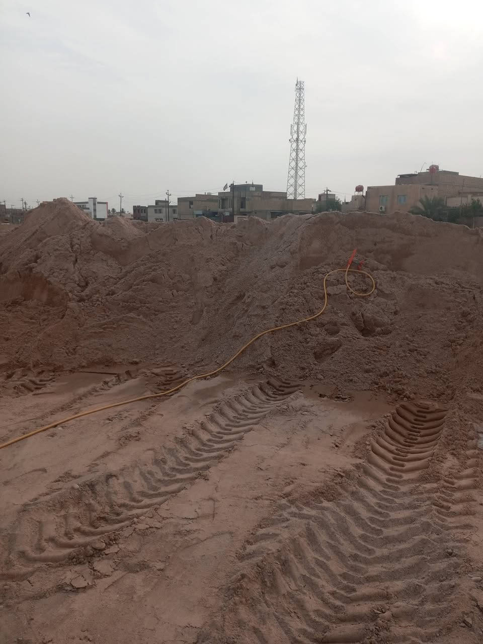 أسعار المواد الإنشائية
تعلن سكله الحميدي عن اسعار اليوم 
​🚚 أسعار اللوريات (الكنتر والعكرب والسكس والتك)
المادةنوع العجلة / السعر (واصل)
رمل عادي كنتر30 واصل
رمل مغربل كنتر39 واصل
حصوكنتر44
جص النجف كنتر 130 واصل
سبيس كنتر40
حصوسكس325
سبيس سكس305
حصوعكرب425
رمل سكس225
رمل عكرب275
حصوتك190
سبيس تك175
رمل عادي تك120
رمل مغربل تك175
🧱 أسعار السمنت
​🔹 سمنت كرستال النجف (واصل): 138
​🔹 سمنت الشمالية (واصل): 130
​📞 للإتصال والطلب 
​لأي استفسار أو لطلب المواد، يرجى التواصل معنا عبر الأرقام التالية:
​👤 أحمد الحميدي: ***********
​☎️ 
​أهلاً وسهلاً بكم، في خدمتكم دائماً
