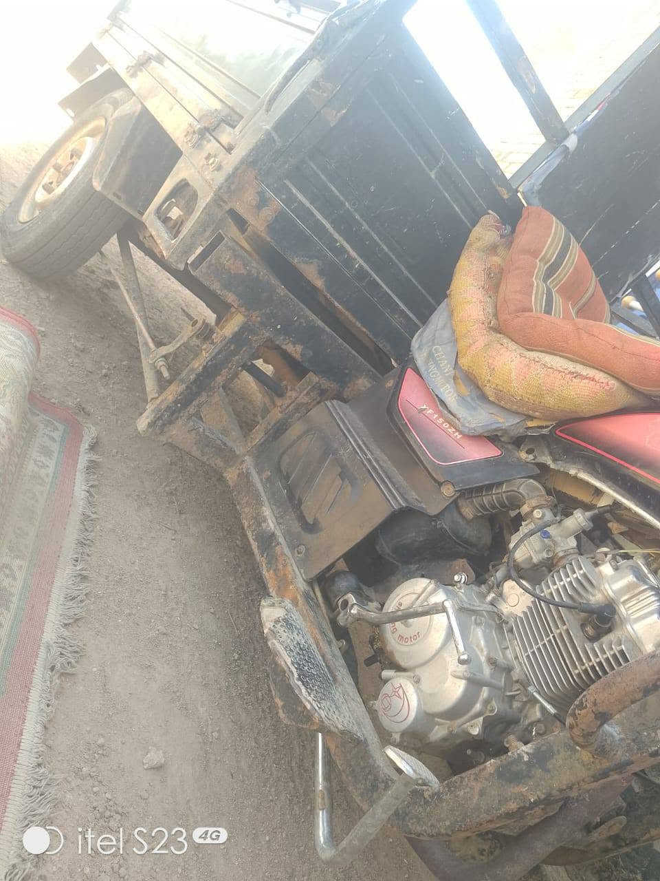 ستوته لبيع جمره وليريد يتواصل ويه ابو ستوته هذا
‏‪***********‬‏
اني مكلف بنشر

نص مكتوب في الصور:
- itel S23 4G